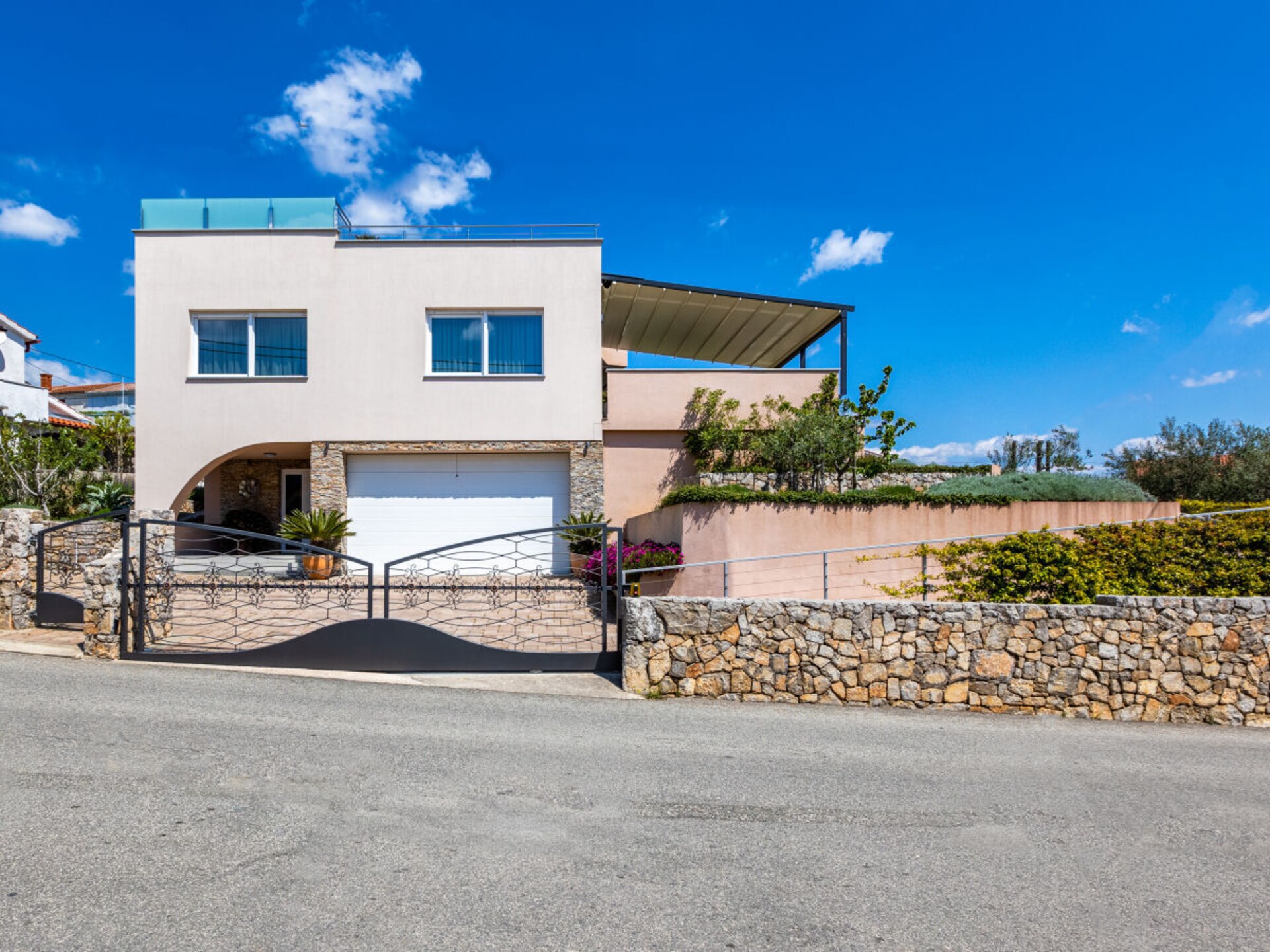 Villa met panoramisch dakterras, zwembad en sauna in Kornić - foto 23