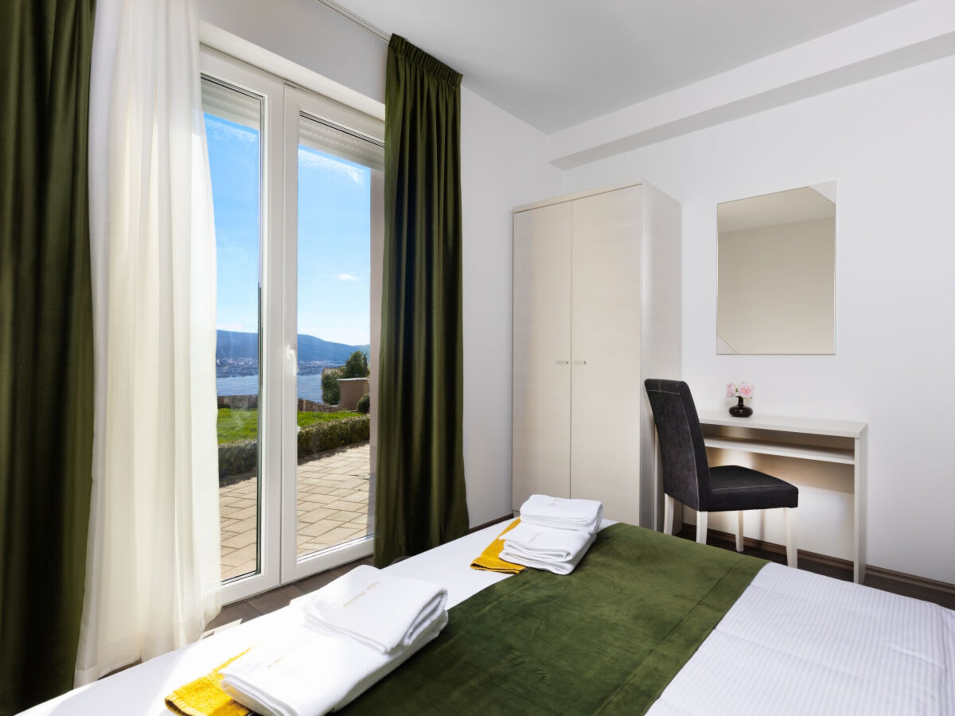 Villa met panoramisch dakterras, zwembad en sauna in Kornić - foto 49