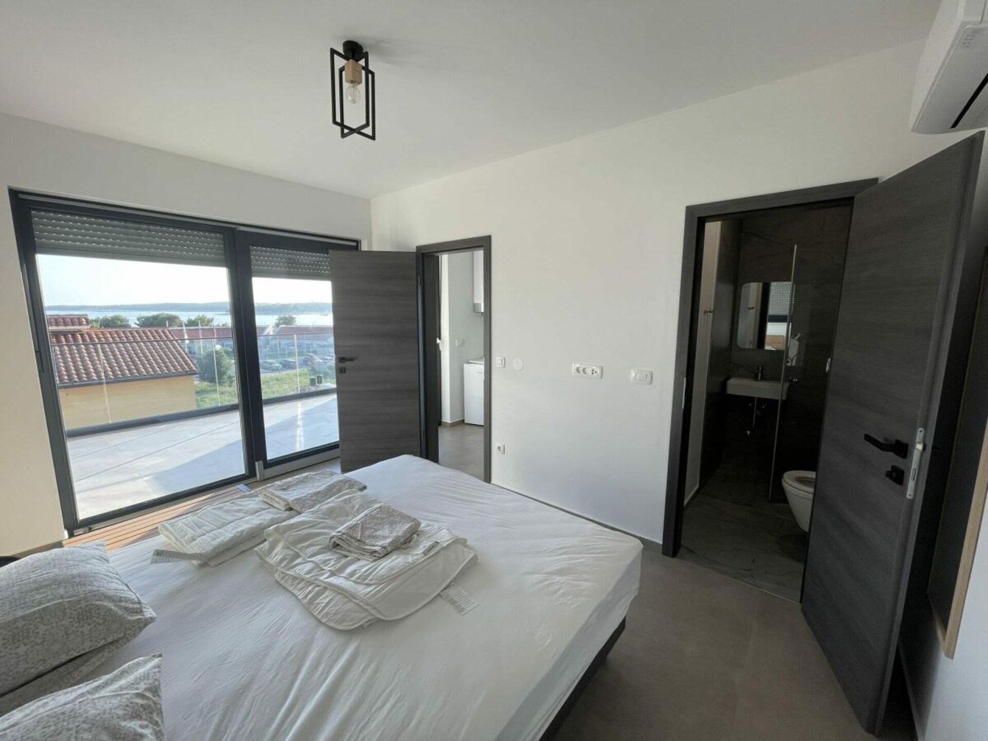 Ruim vakantiehuis met privézwembad en zeezicht in Medulin - foto 10