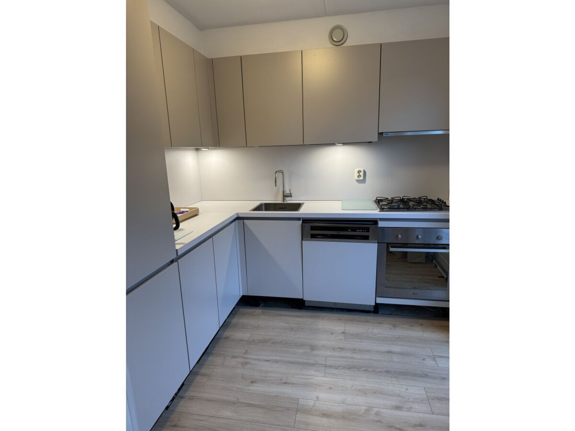 Ruim gerenoveerd vakantiehuis in Julianadorp, 1,5 km van het centrum - foto 7