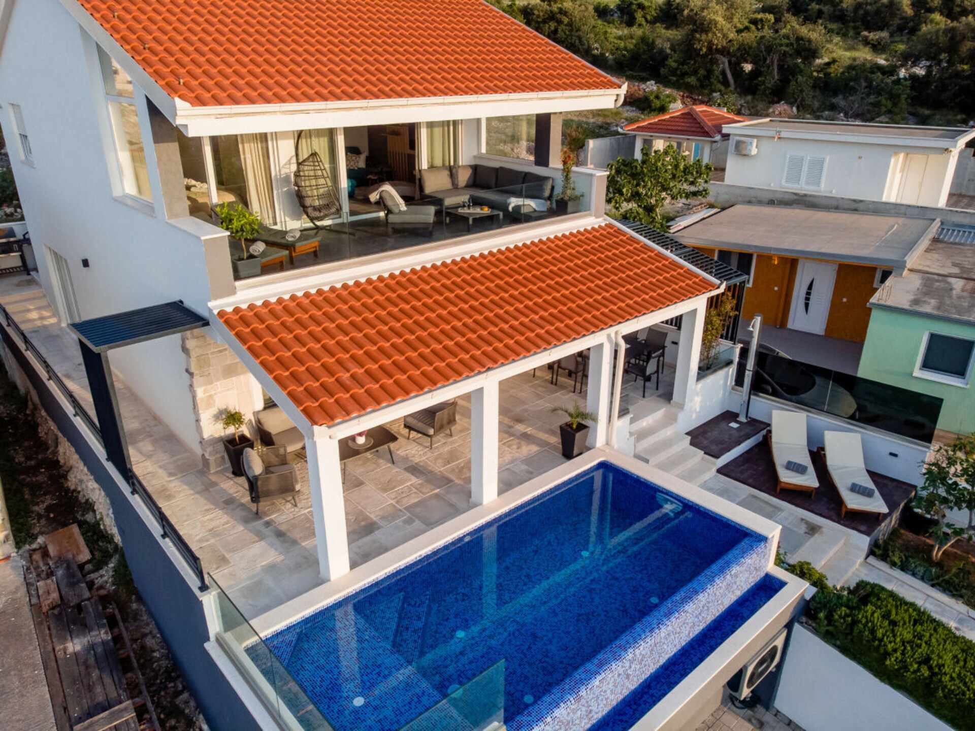 Ruime villa voor 8 personen met WLAN in Ražanj, vlakbij de Adriatische kust - foto 15