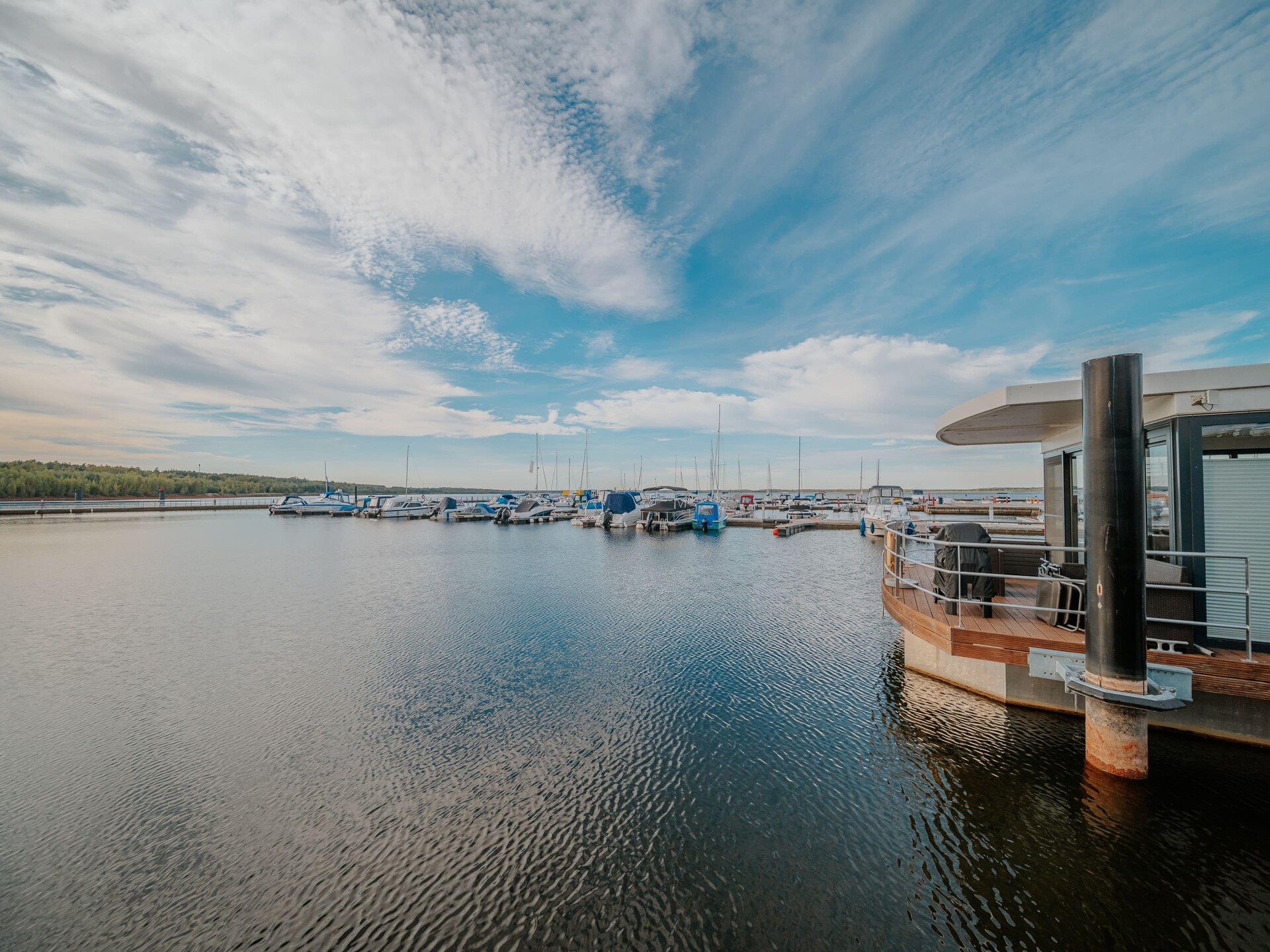 Woonboot aan de Bärwalder See – vakantie op het water in Klitten - foto 21