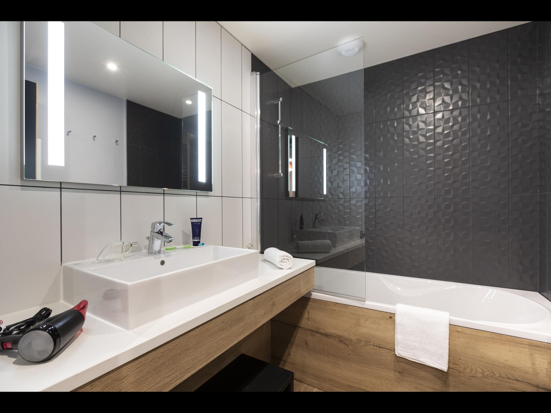 Ruim 10-persoons appartement met sauna en gedeeld zwembad in Villarembert - foto 28