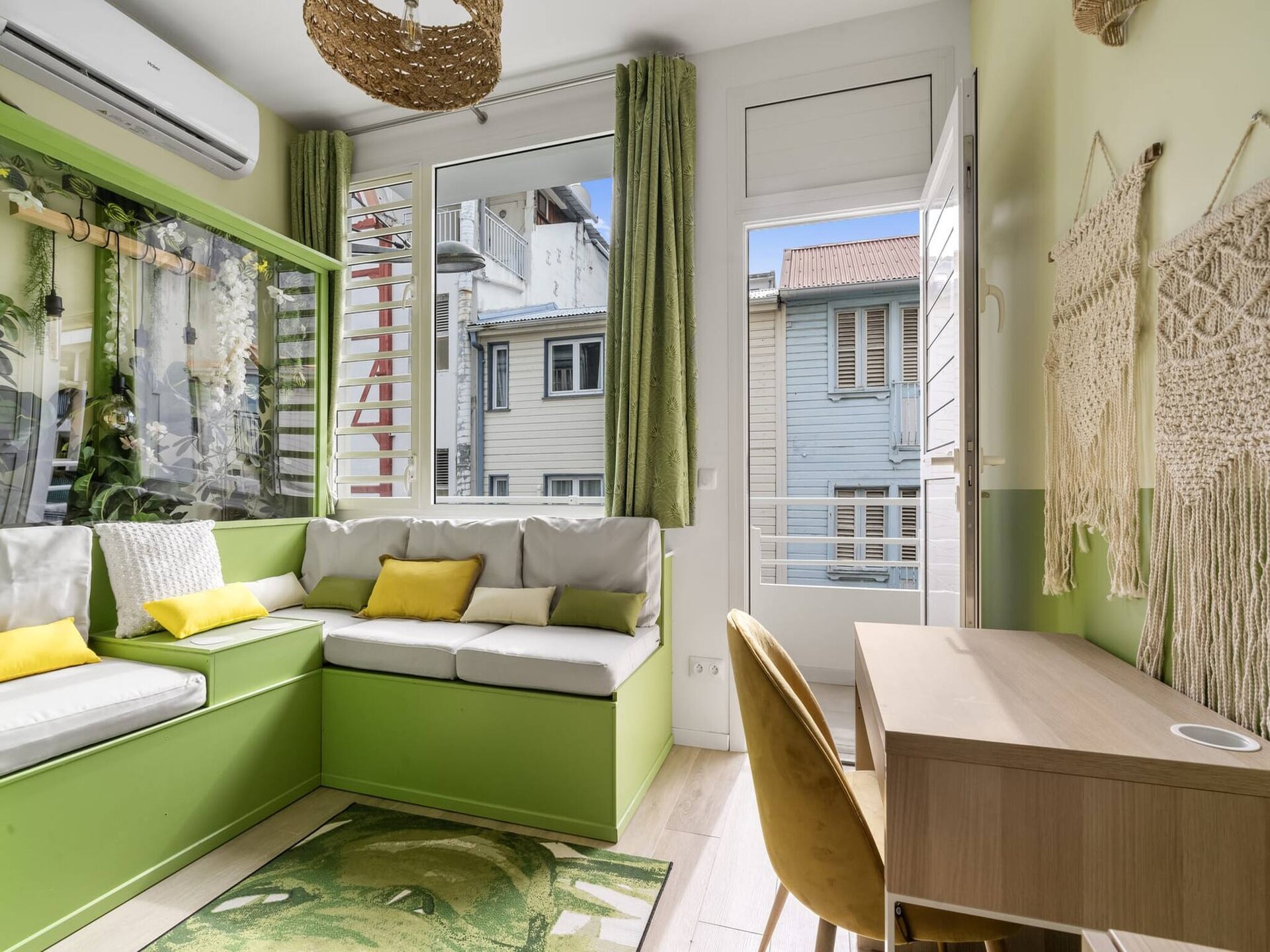 Stijlvolle studio met terras in hartje Fort-de-France - foto 1
