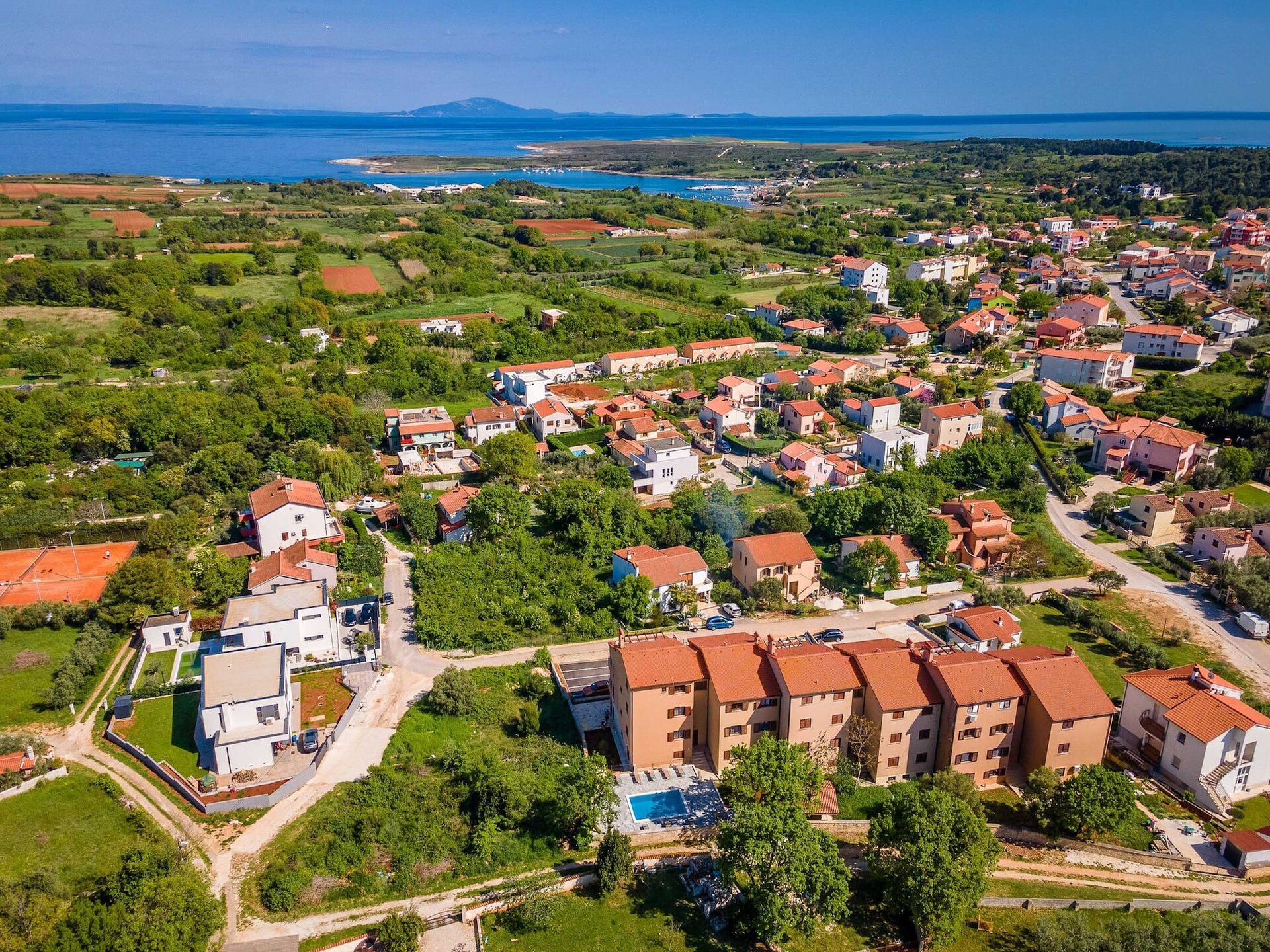 Modern appartement voor 6 met zwembad, op 1,5 km van strand Ližnjan - foto 37