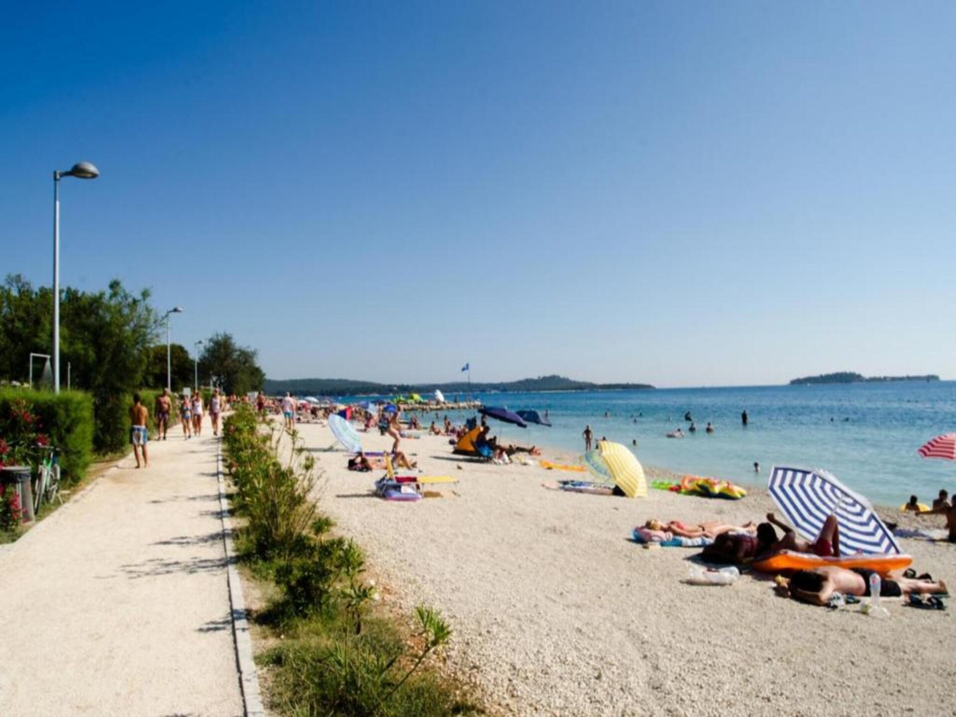 Op 1,0 km van het strand: Sfeervol appartement in Valbandon - foto 11