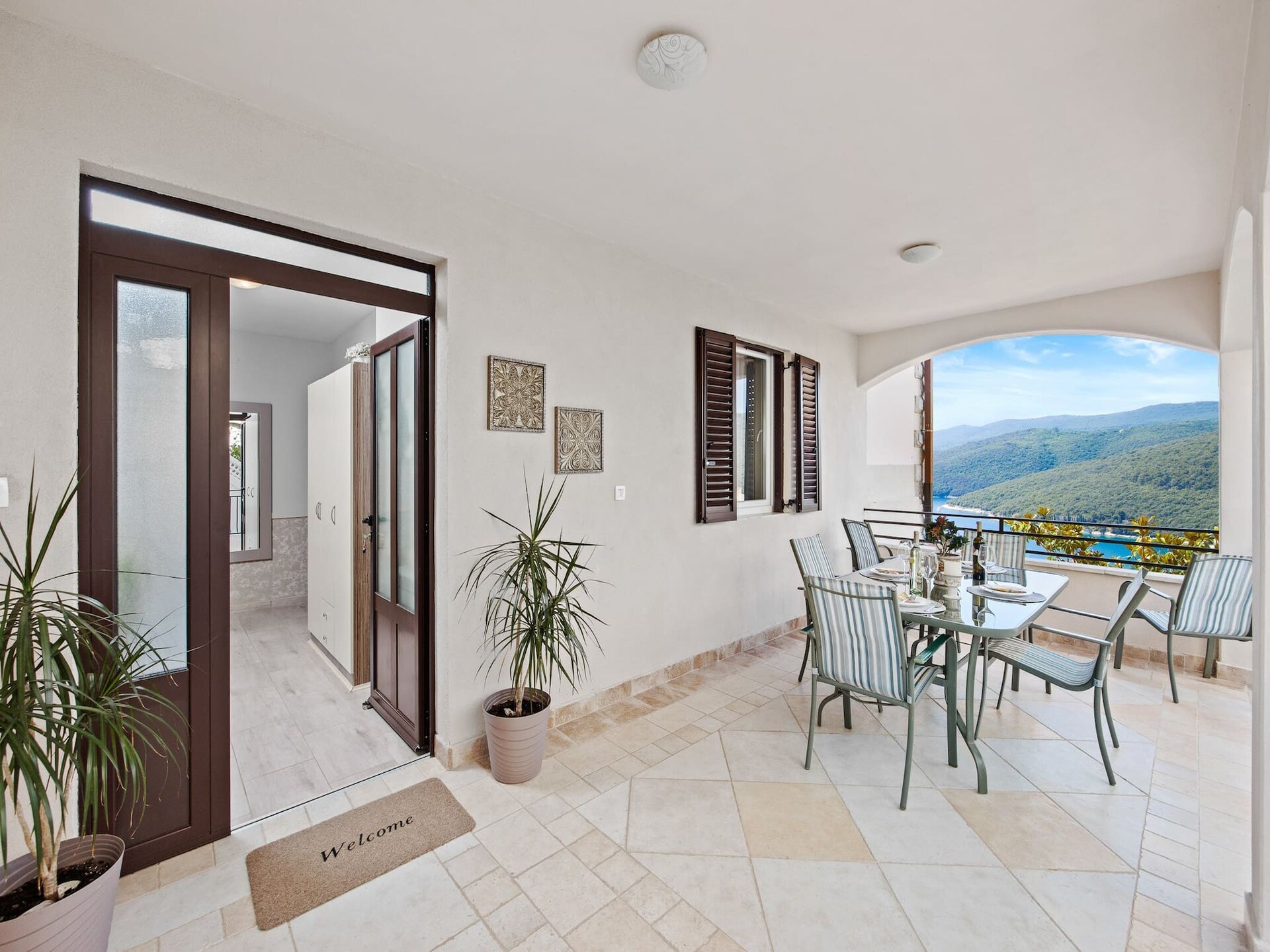 Stijlvol appartement met zeezicht in Rabac, 400m van het strand - foto 19