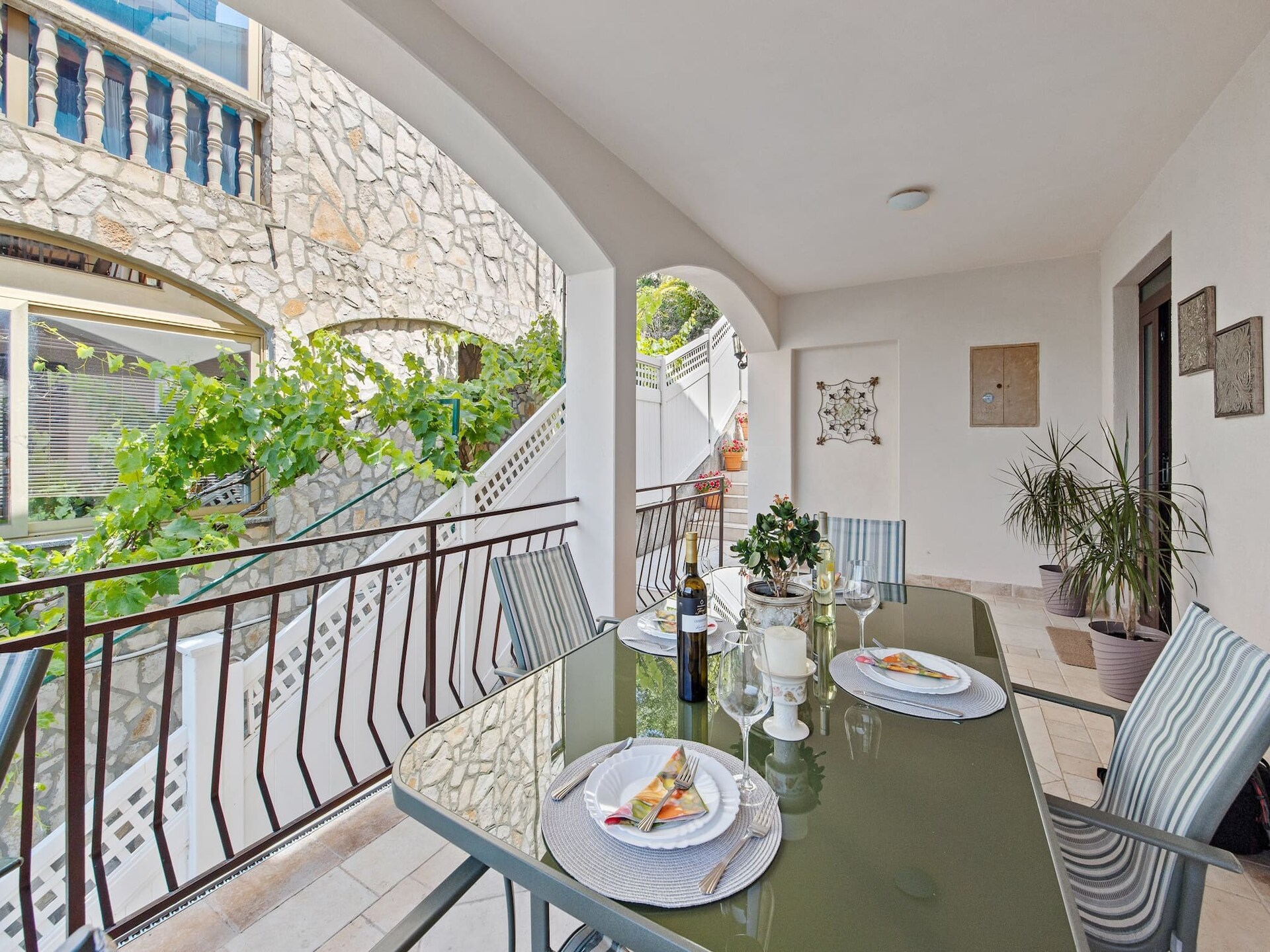 Stijlvol appartement met zeezicht in Rabac, 400m van het strand - foto 9