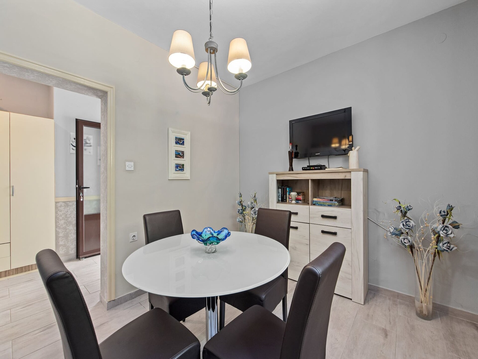 Stijlvol appartement met zeezicht in Rabac, 400m van het strand - foto 3