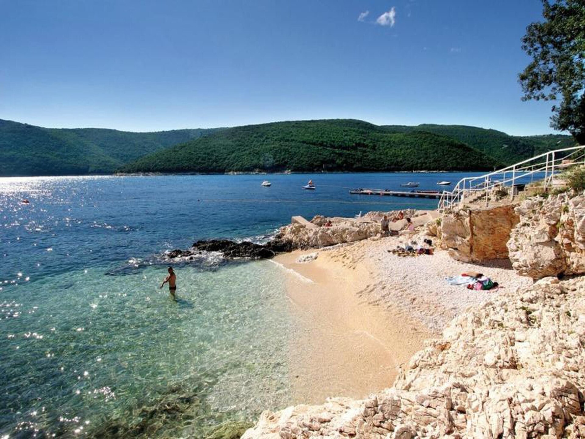 Stijlvol appartement met zeezicht in Rabac, 400m van het strand - foto 30