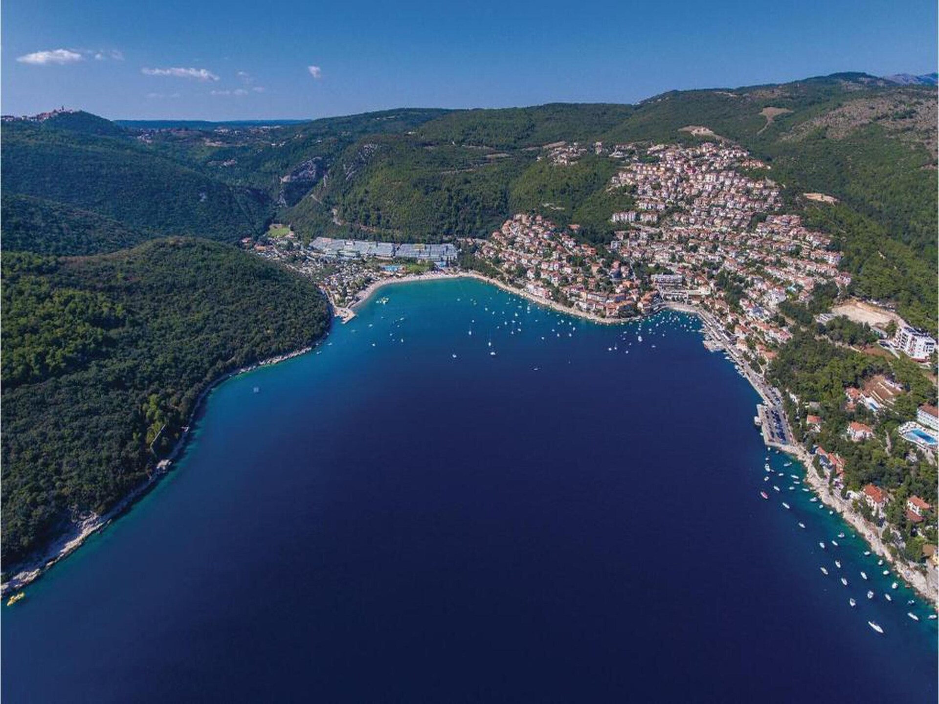 Stijlvol appartement met zeezicht in Rabac, 400m van het strand - foto 37