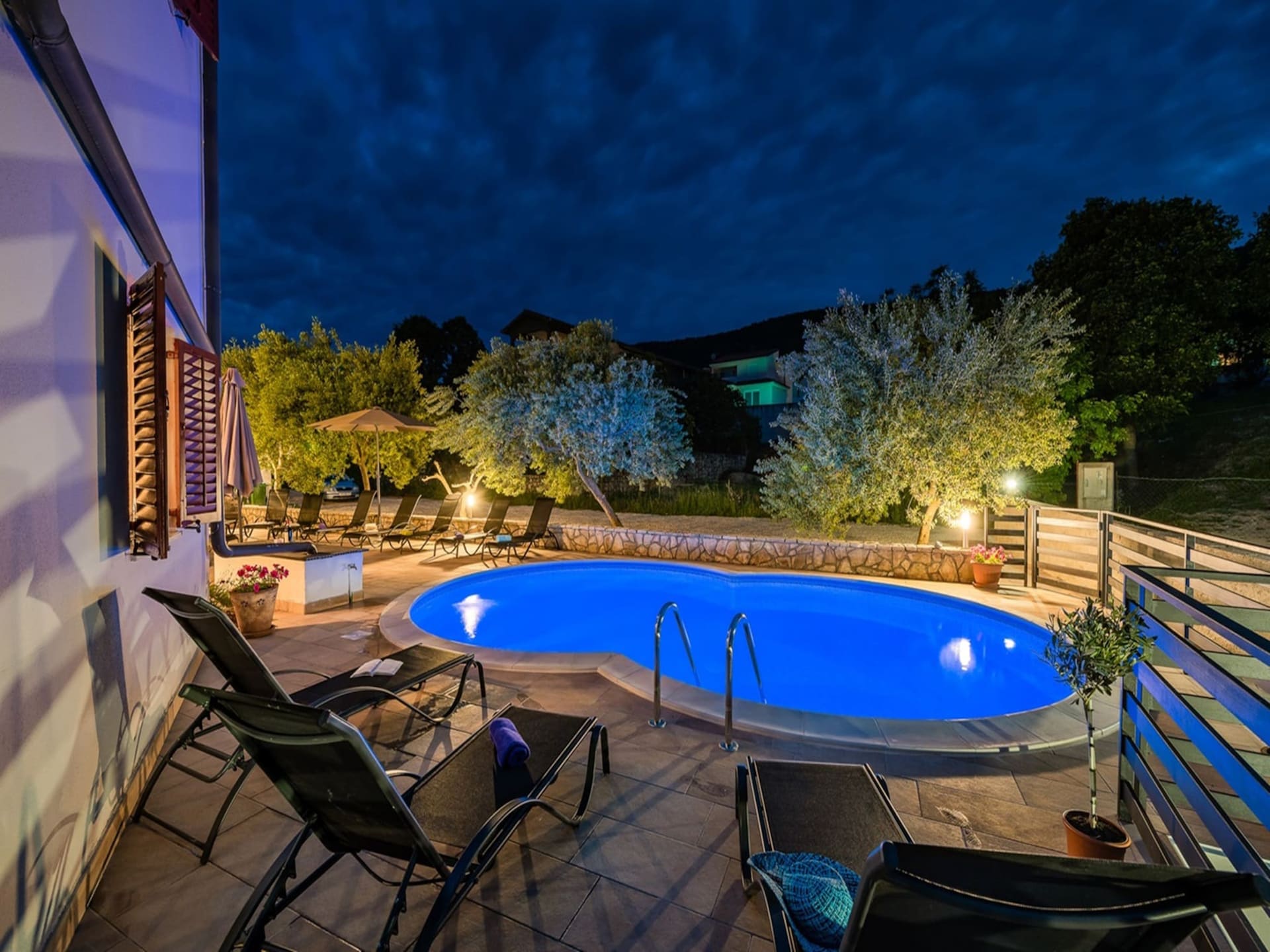Luxe appartement in Drenje met gedeeld zwembad, sauna en jacuzzi - foto 3
