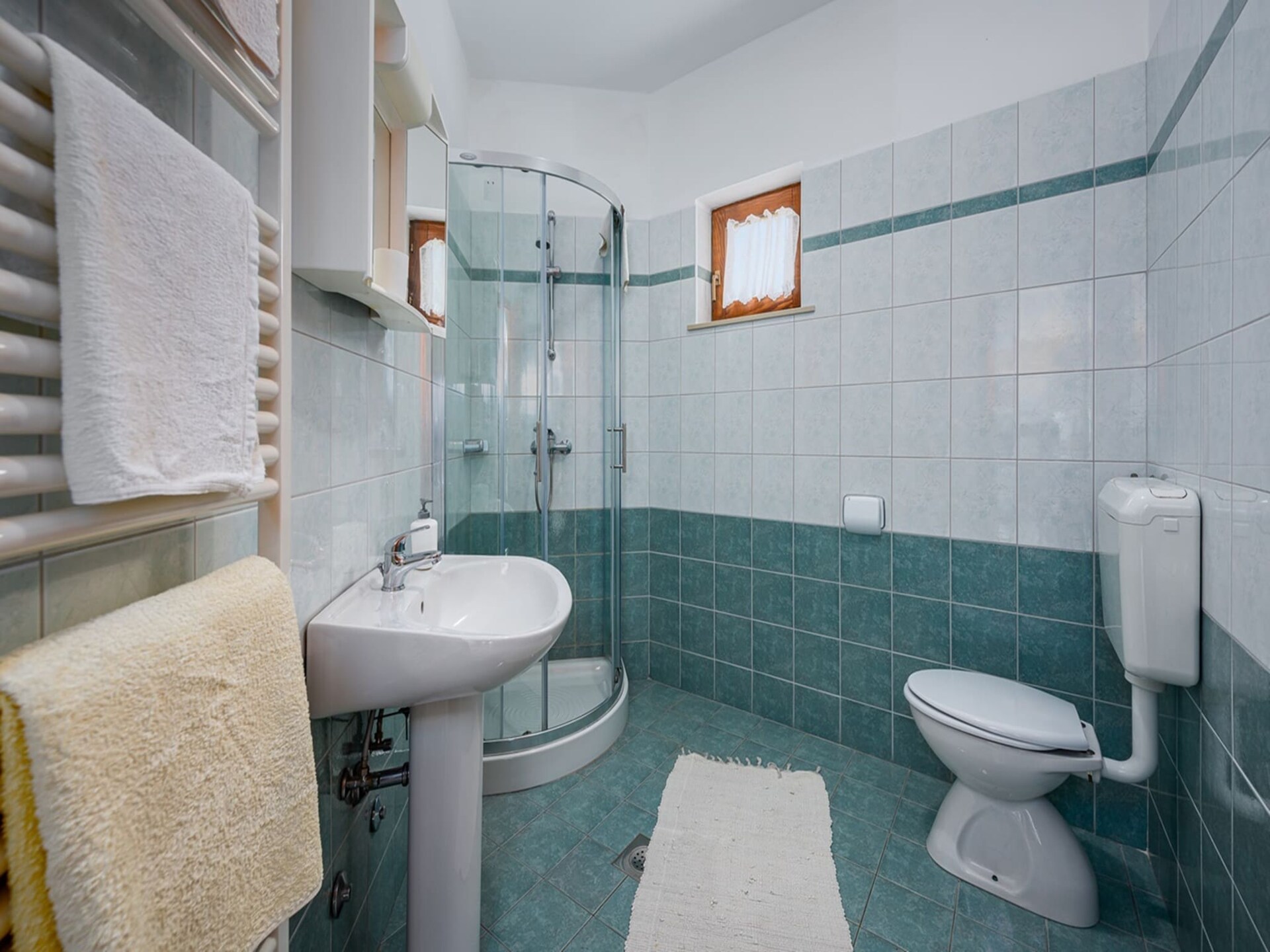 Romantisch appartement met gedeeld zwembad, sauna & jacuzzi nabij strand - foto 9