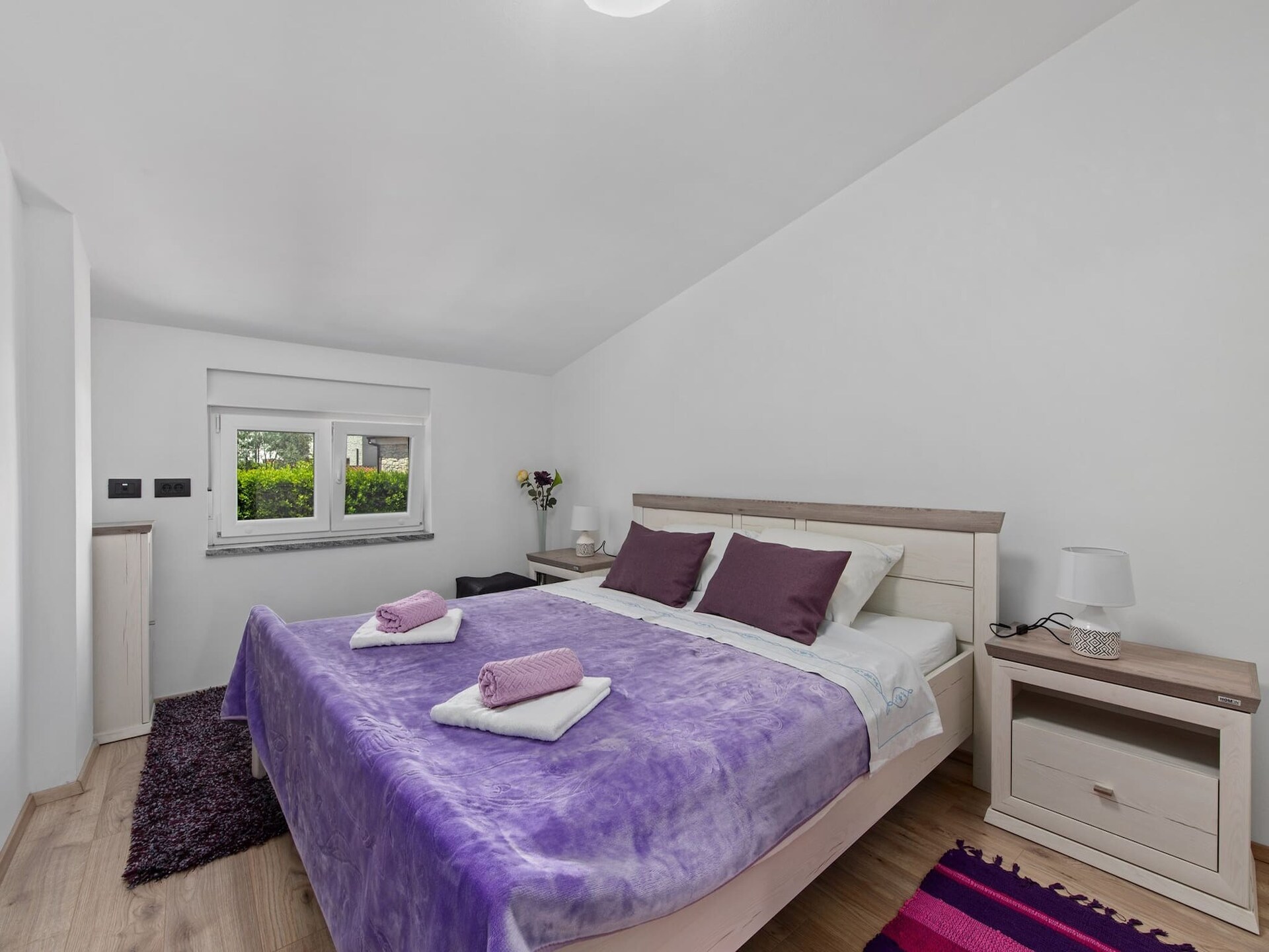 Modern vakantiehuis voor 8 in Premantura met tuin en uitzicht op zee - foto 4