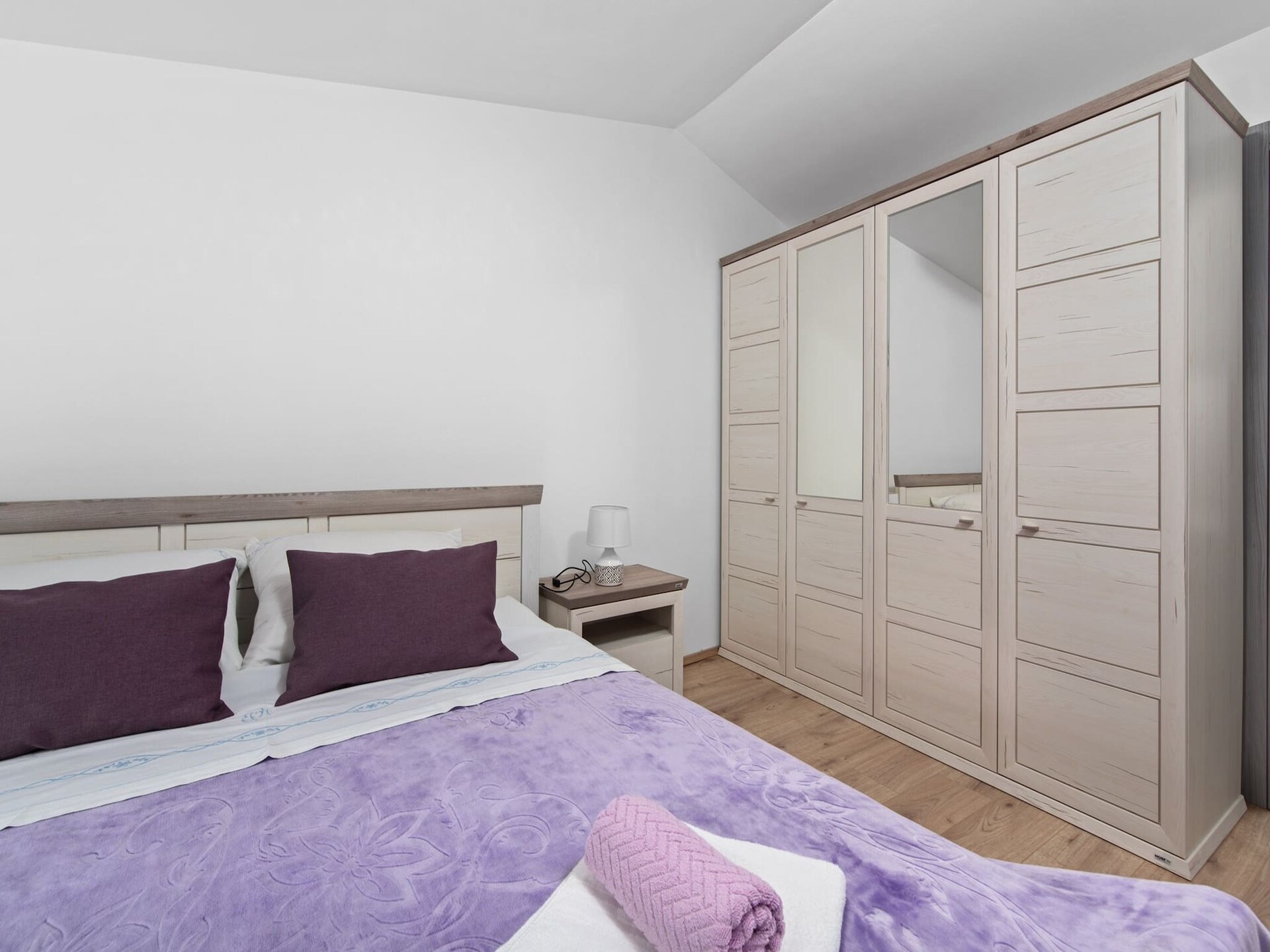 Modern vakantiehuis voor 8 in Premantura met tuin en uitzicht op zee - foto 17