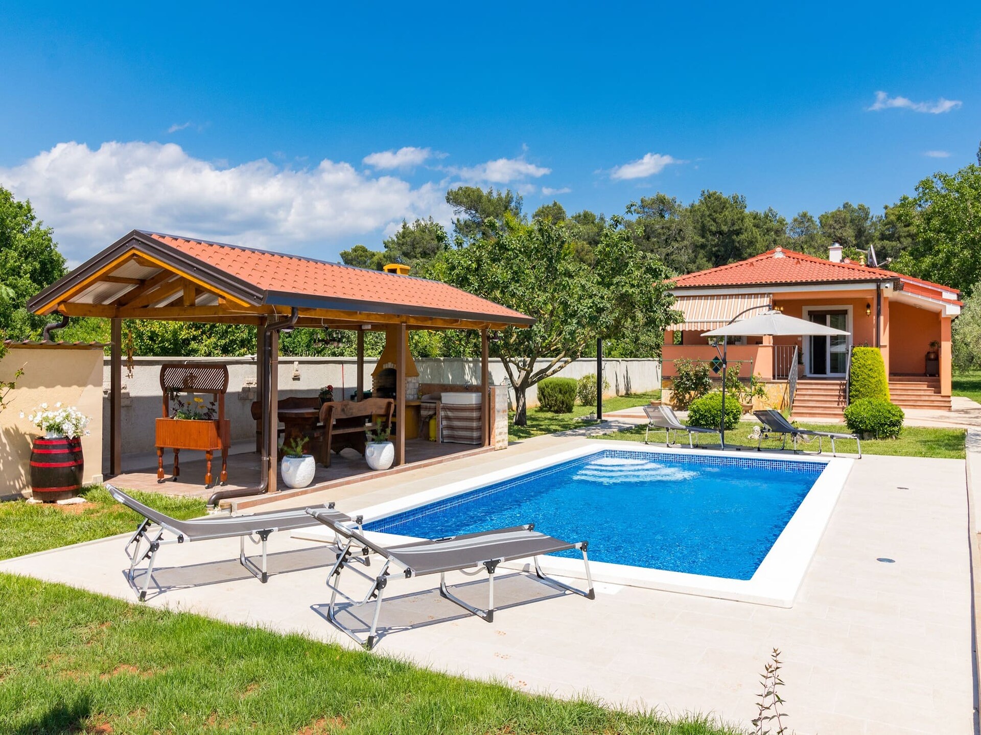 Serene villa met privézwembad op 2,2 km van strand Pjescana Uvala - foto 11