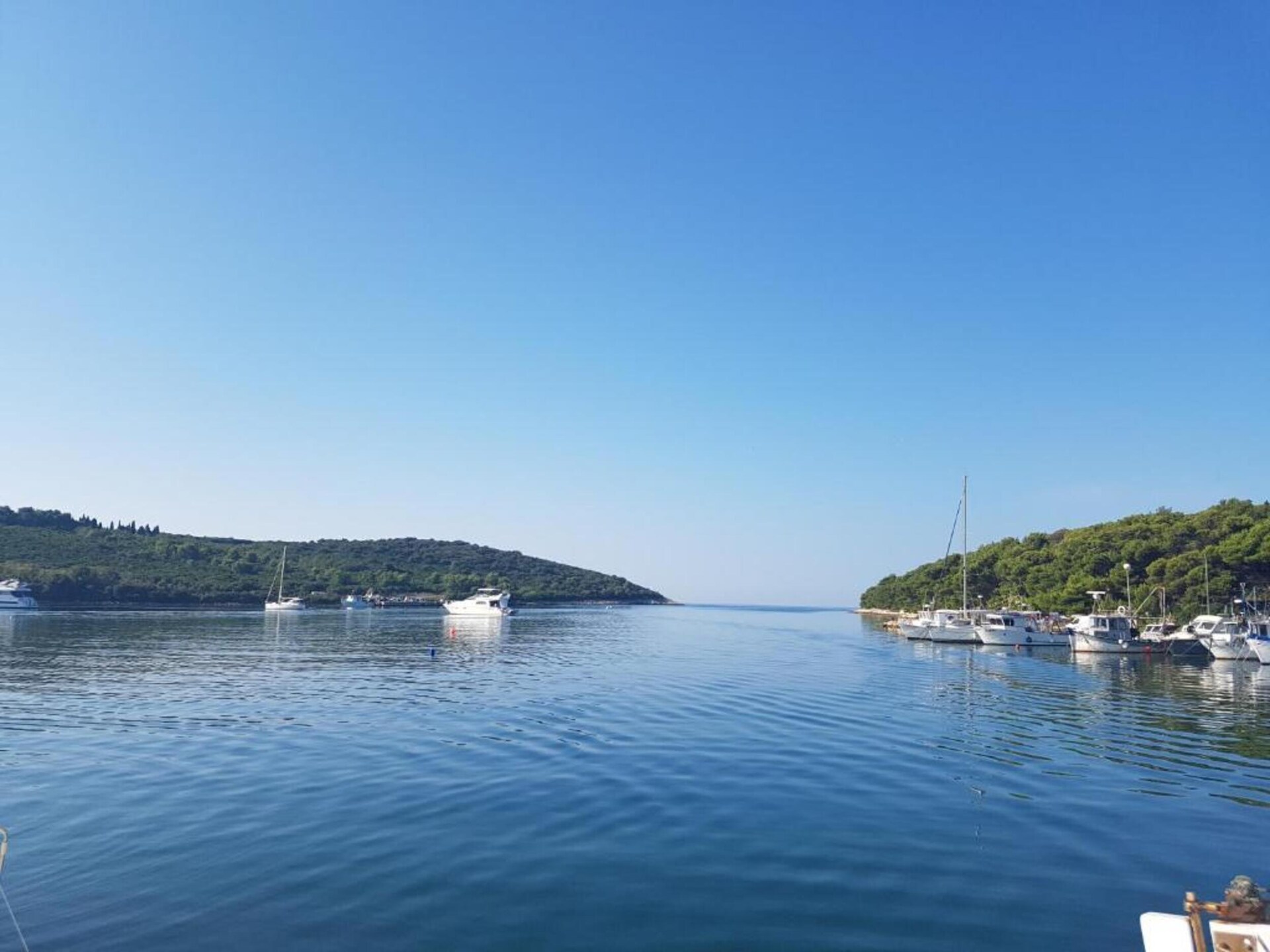 Serene villa met privézwembad op 2,2 km van strand Pjescana Uvala - foto 35