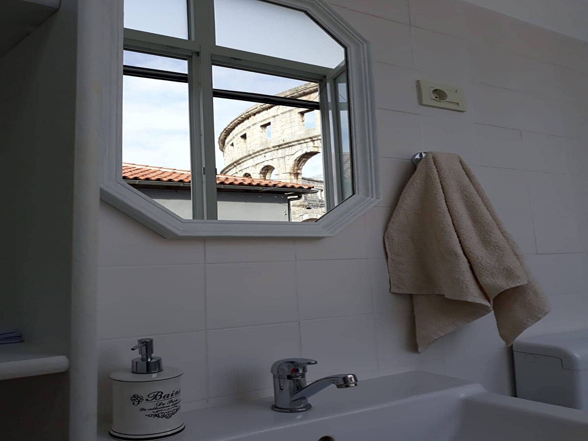 Ruim appartement in centrum Pula, vlakbij strand en restaurants - foto 32