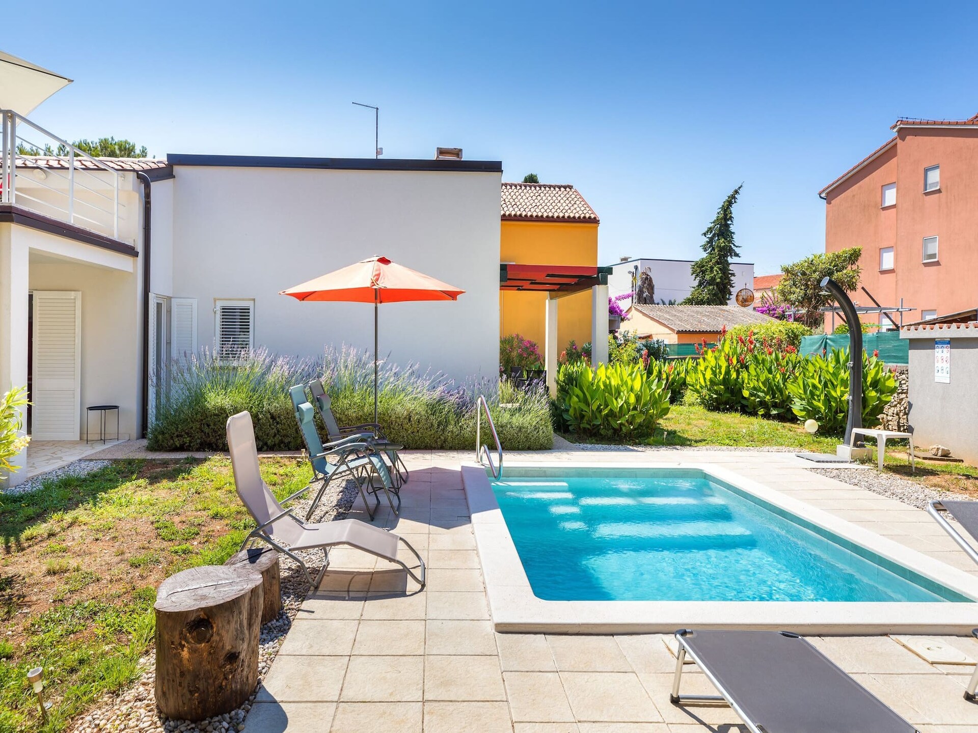Villa met privézwembad in het centrum van Premantura · 6 pers. - foto 1