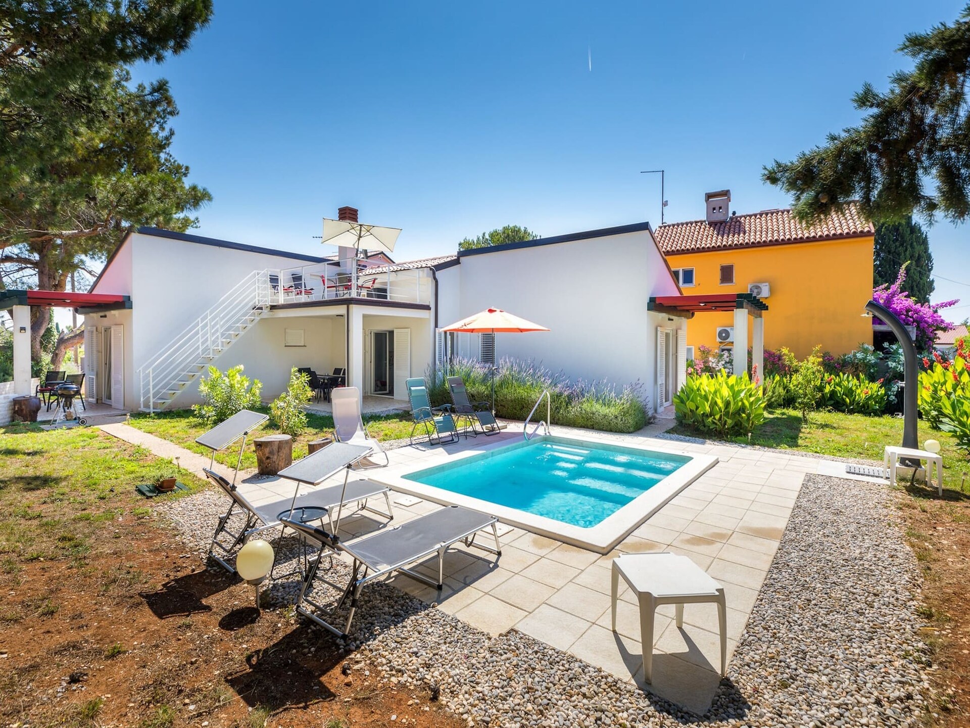 Villa met privézwembad in het centrum van Premantura · 6 pers. - foto 8