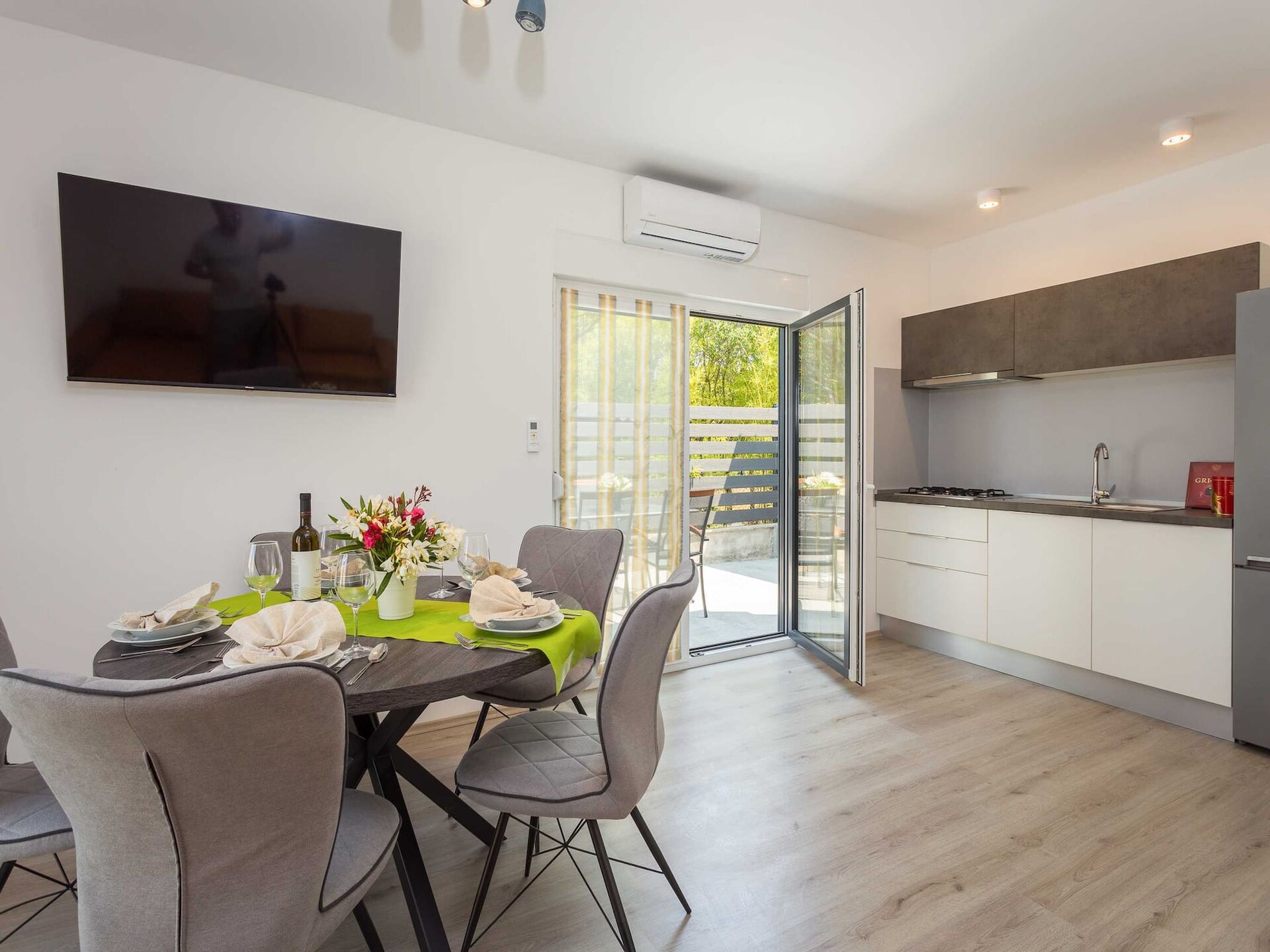 5-persoons vakantiehuis Eco - Beach House in Peroj aan het strand - foto 9