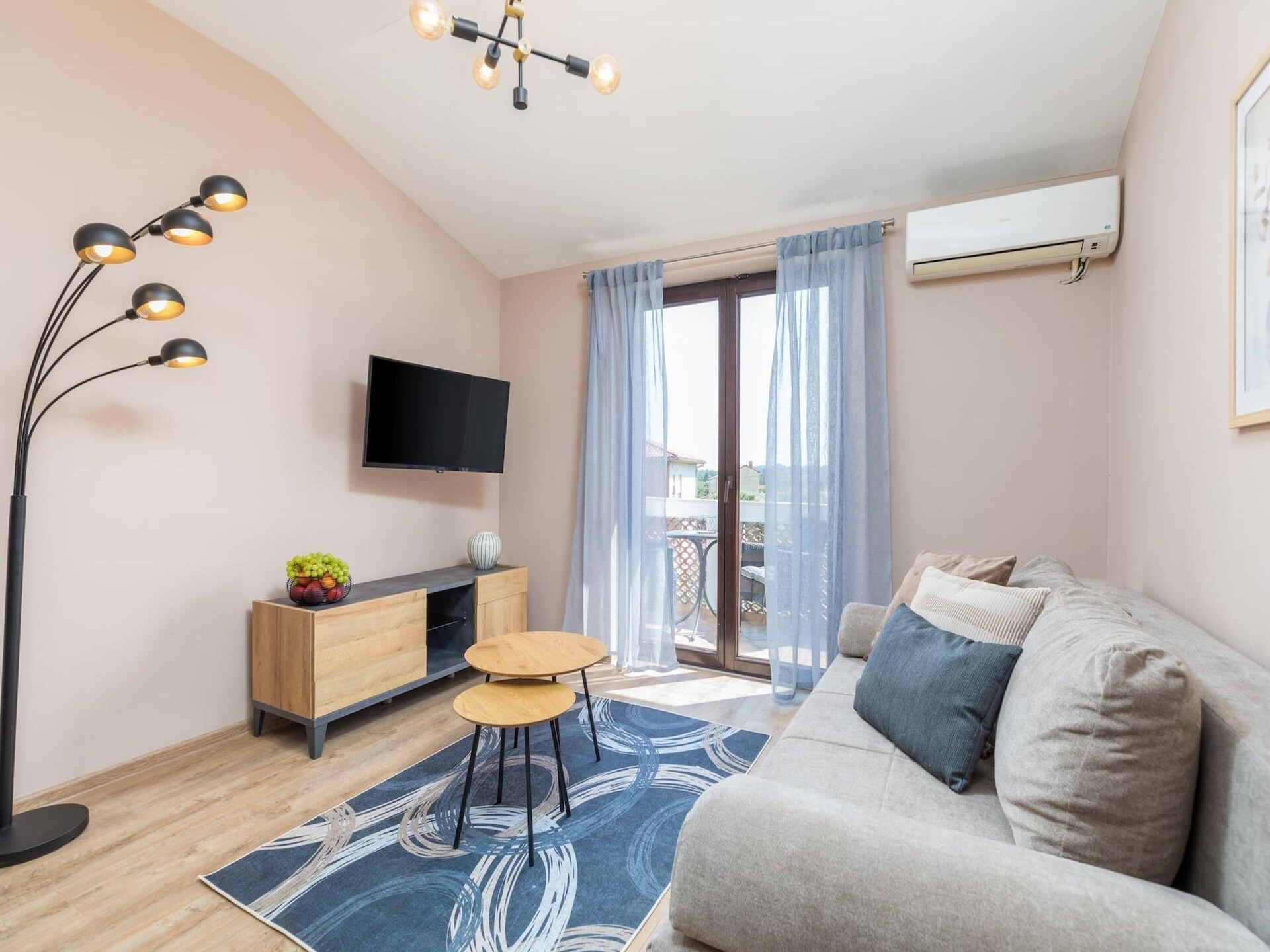 Modern appartement bij Fažana met zwembad, tuin en terras - foto 12
