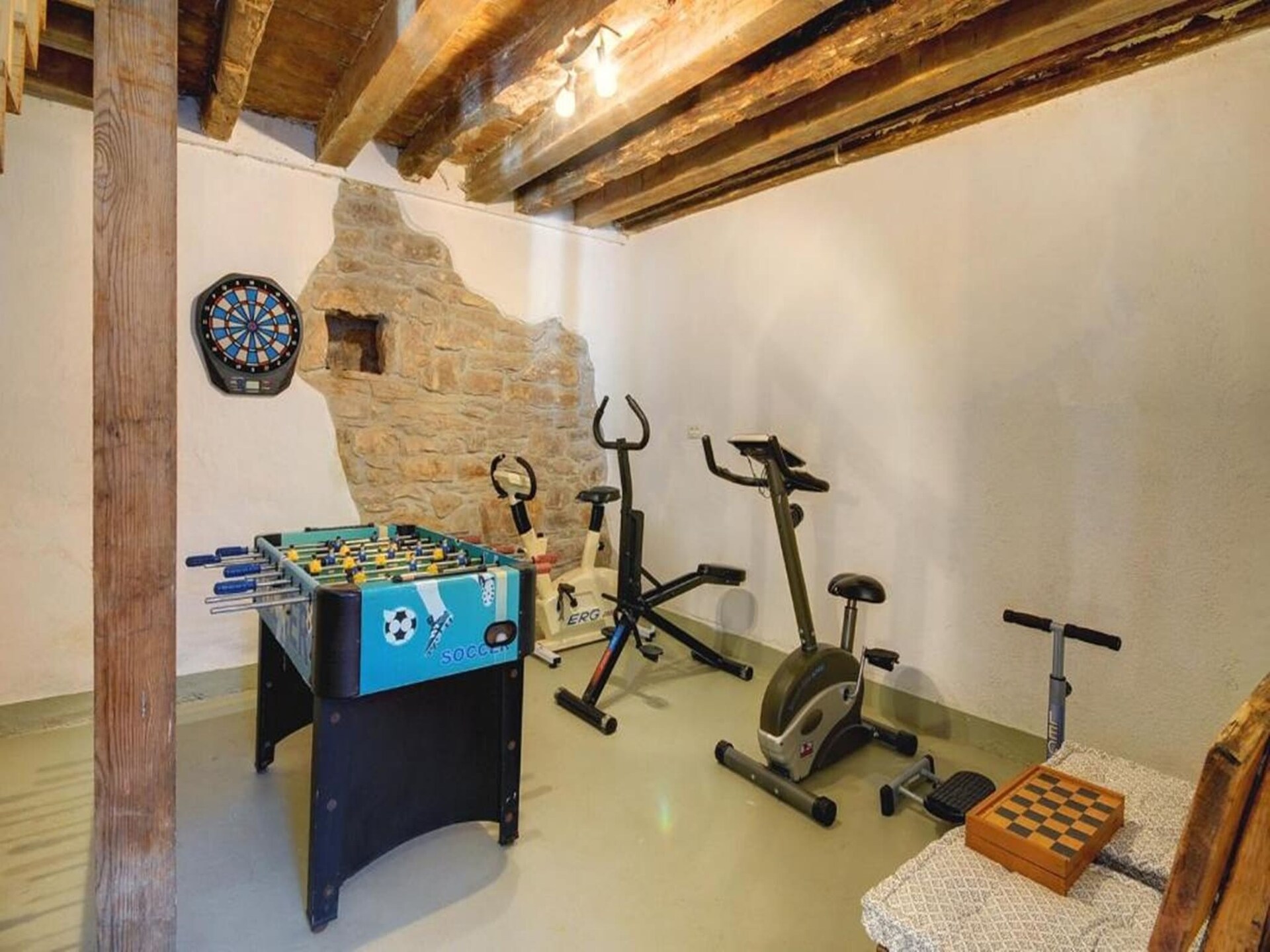 Ruime villa met privézwembad en game room in landelijk Žminj - foto 36