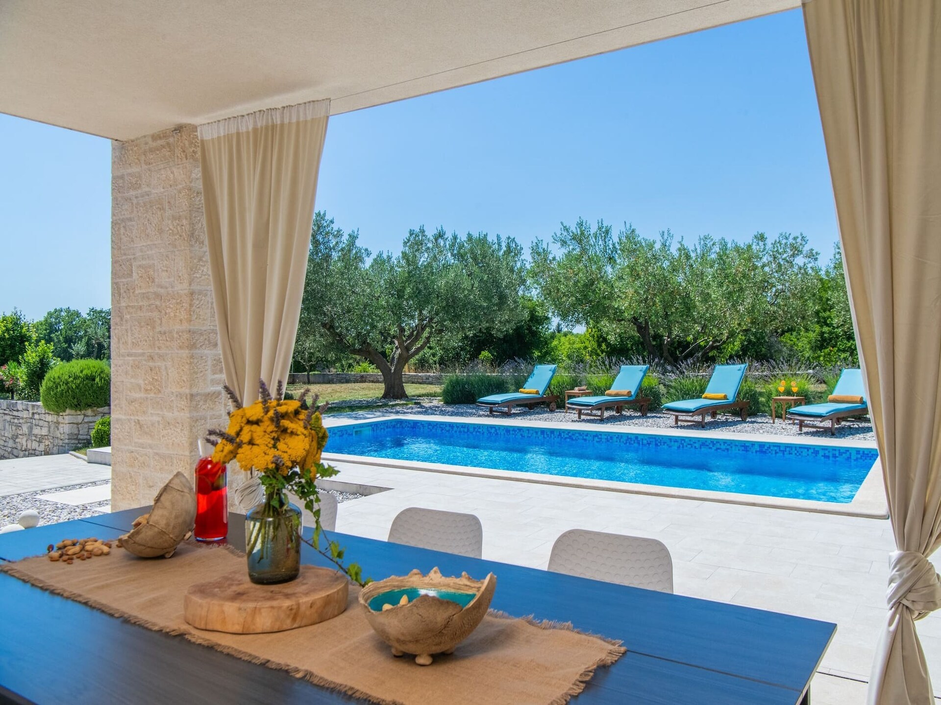 Villa Silentio – Jouw privé-oase met jacuzzi en zwembad in Istrië - foto 14