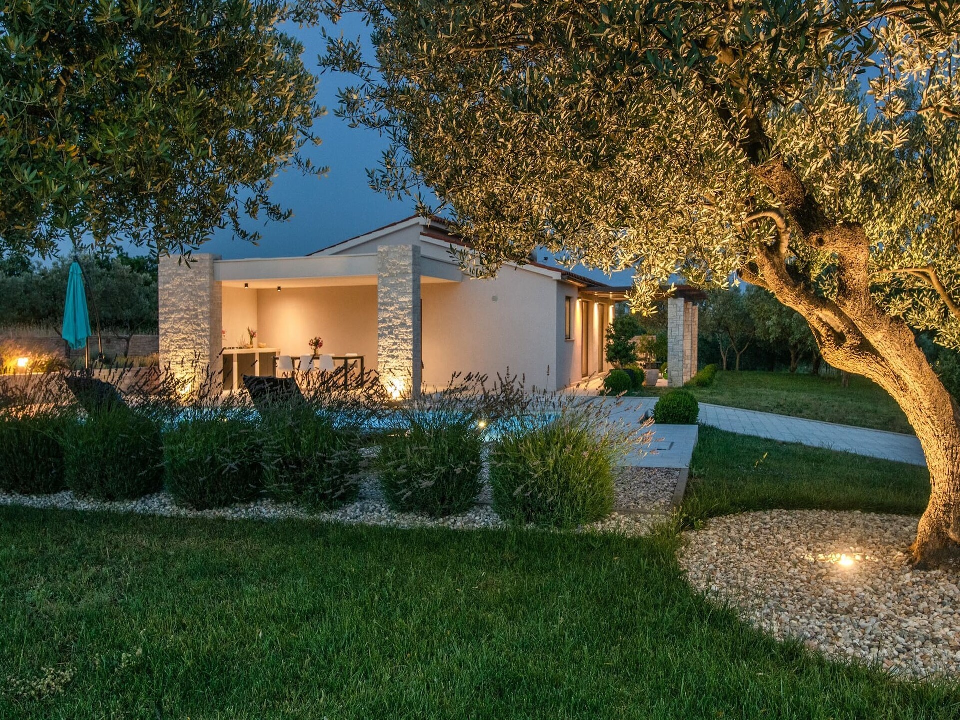 Villa Silentio – Jouw privé-oase met jacuzzi en zwembad in Istrië - foto 40
