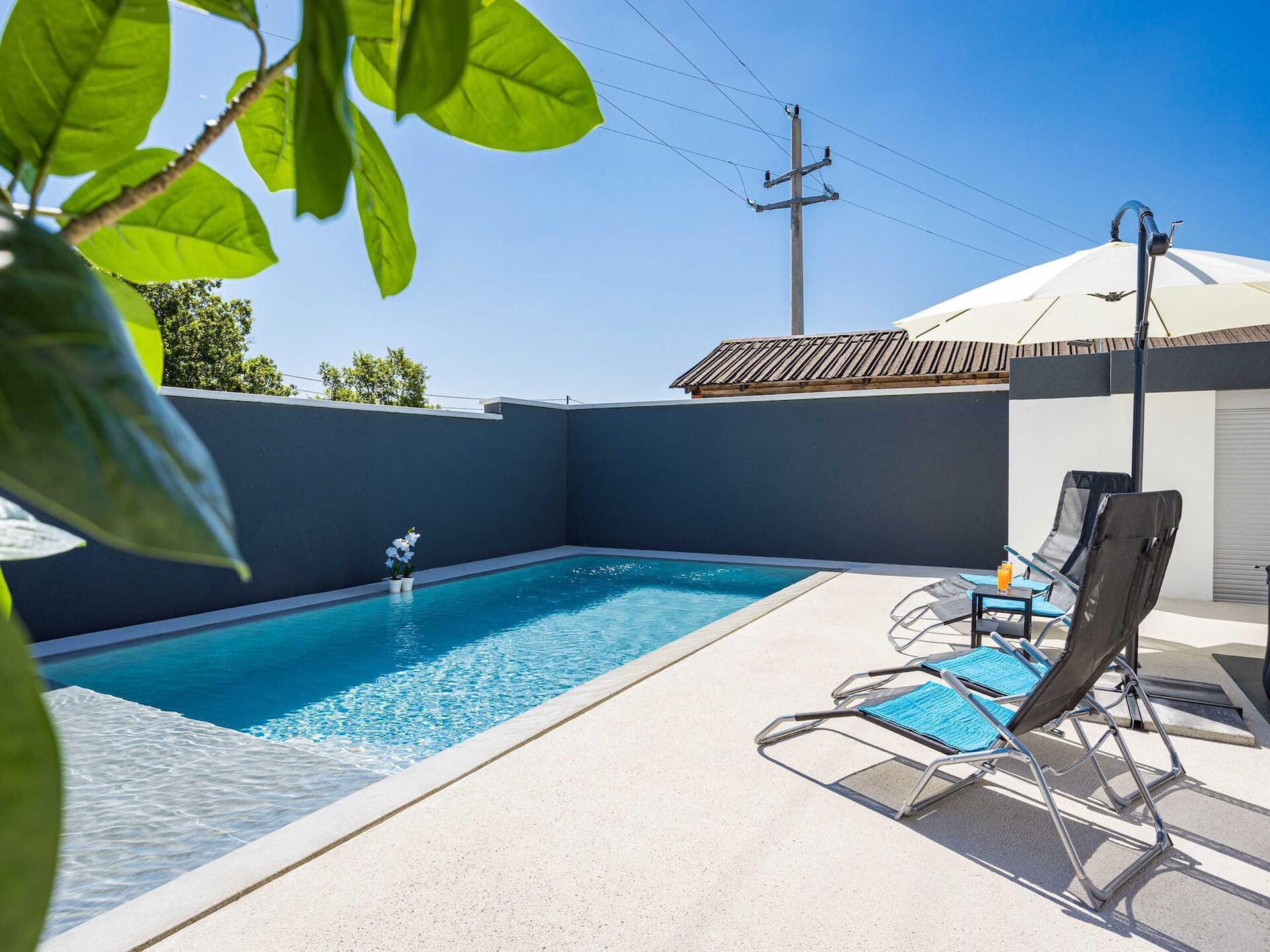 Villa Marsel in Gajana: privézwembad, jacuzzi en 6 persoons vakantiehuis - foto 8
