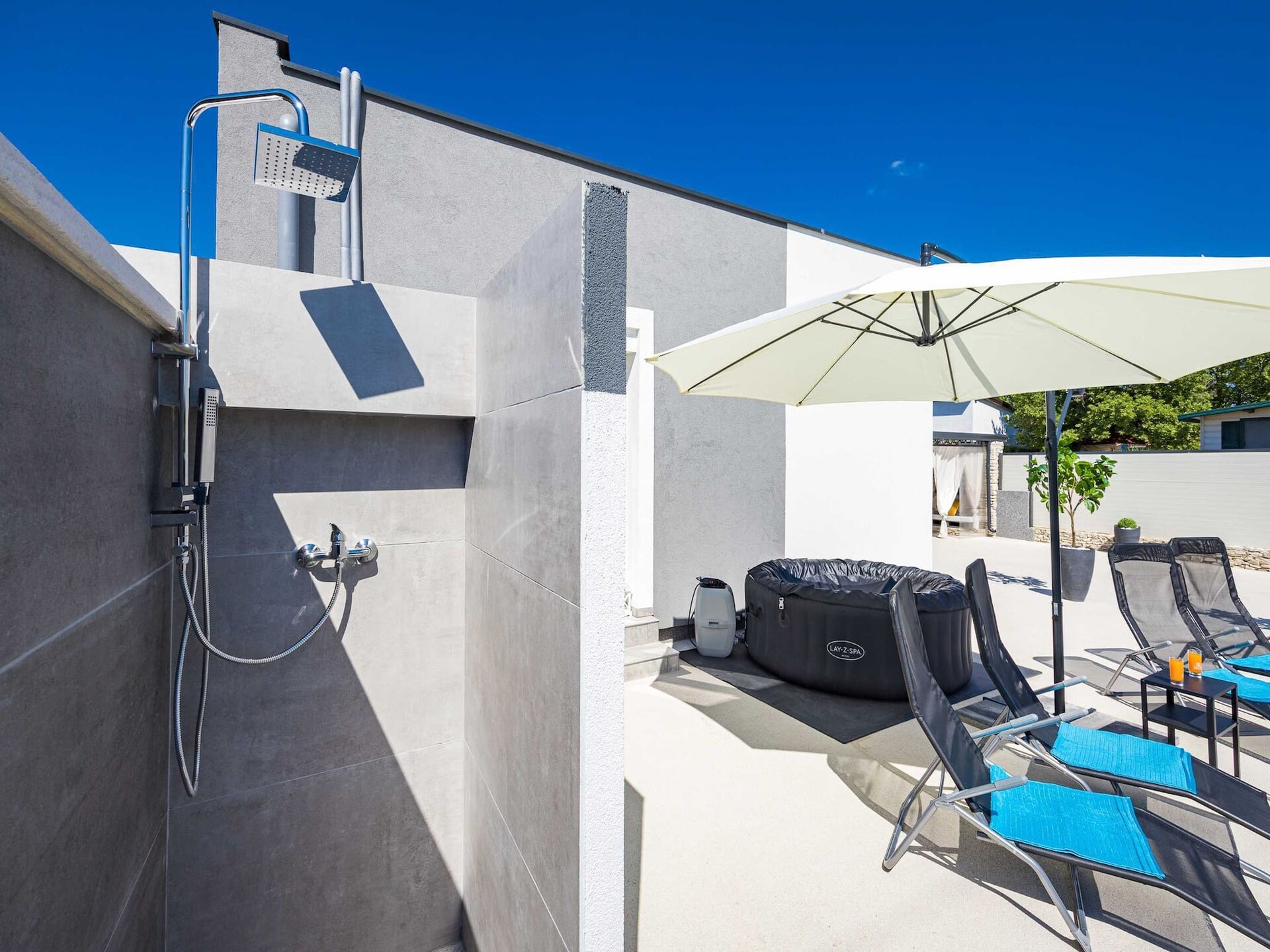 Villa Marsel in Gajana: privézwembad, jacuzzi en 6 persoons vakantiehuis - foto 32