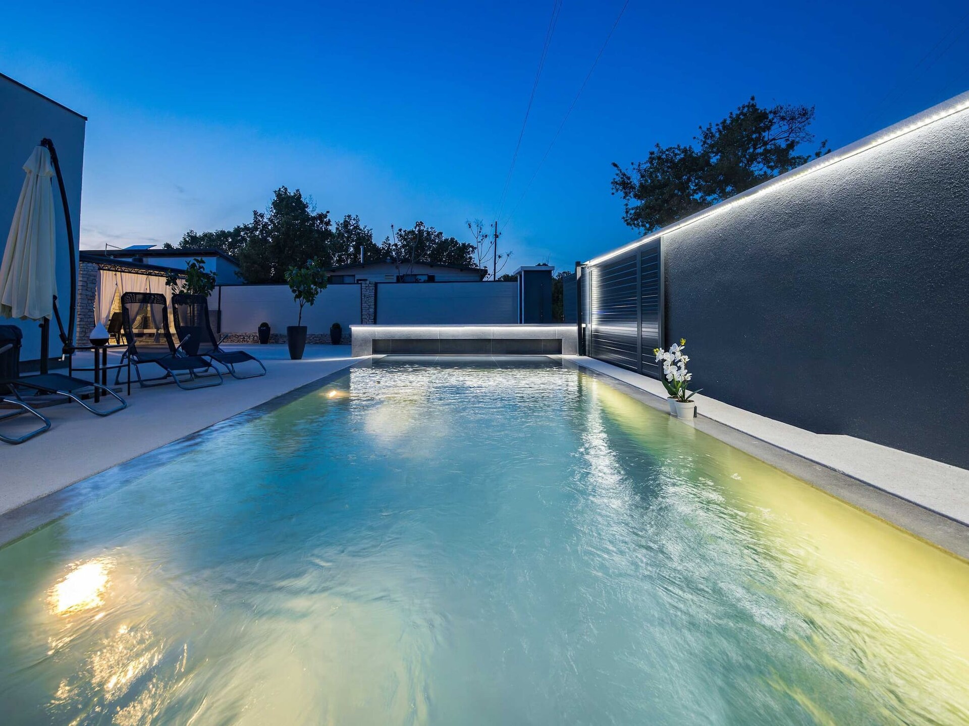 Villa Marsel in Gajana: privézwembad, jacuzzi en 6 persoons vakantiehuis - foto 21