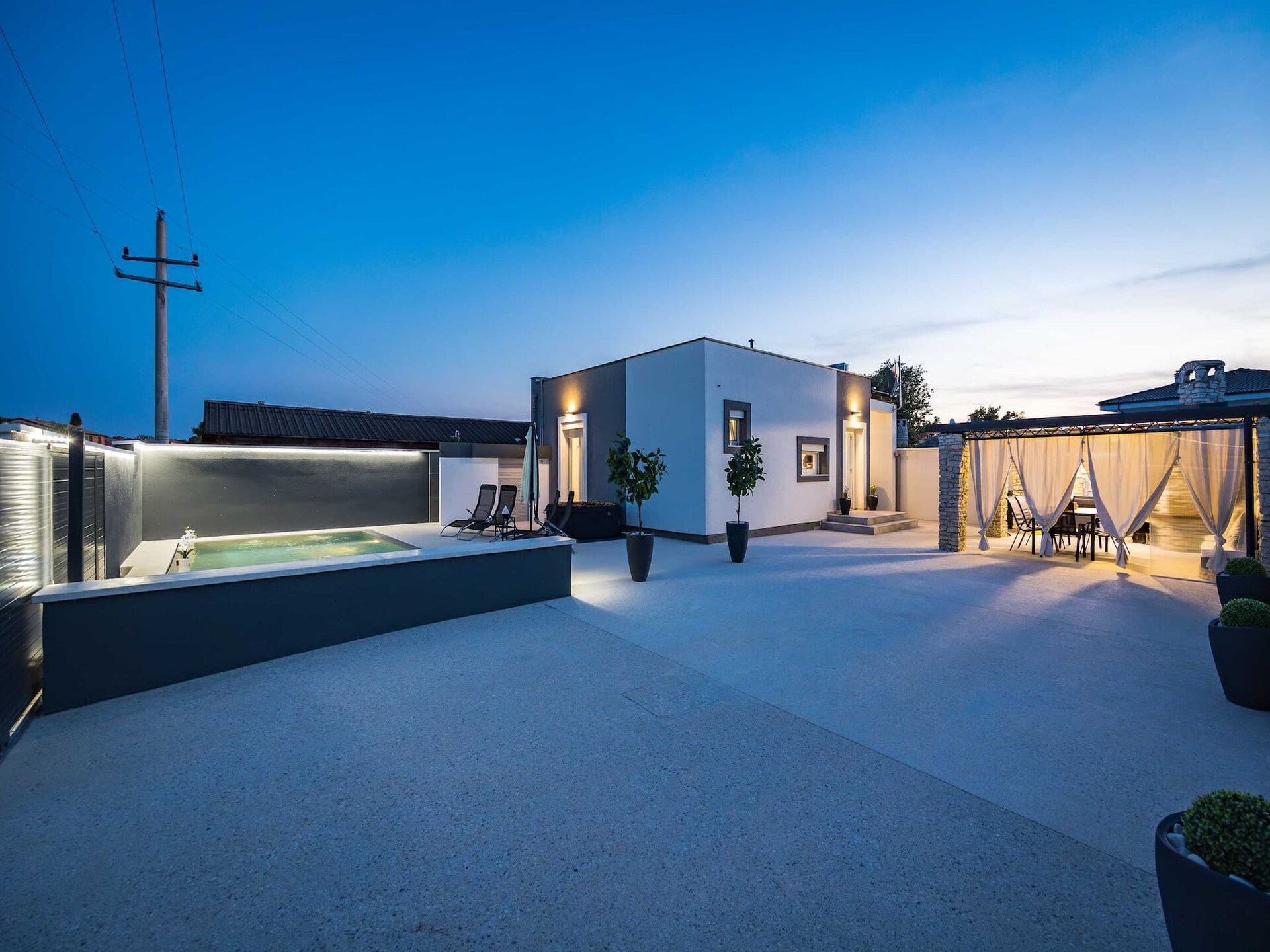 Villa Marsel in Gajana: privézwembad, jacuzzi en 6 persoons vakantiehuis - foto 31