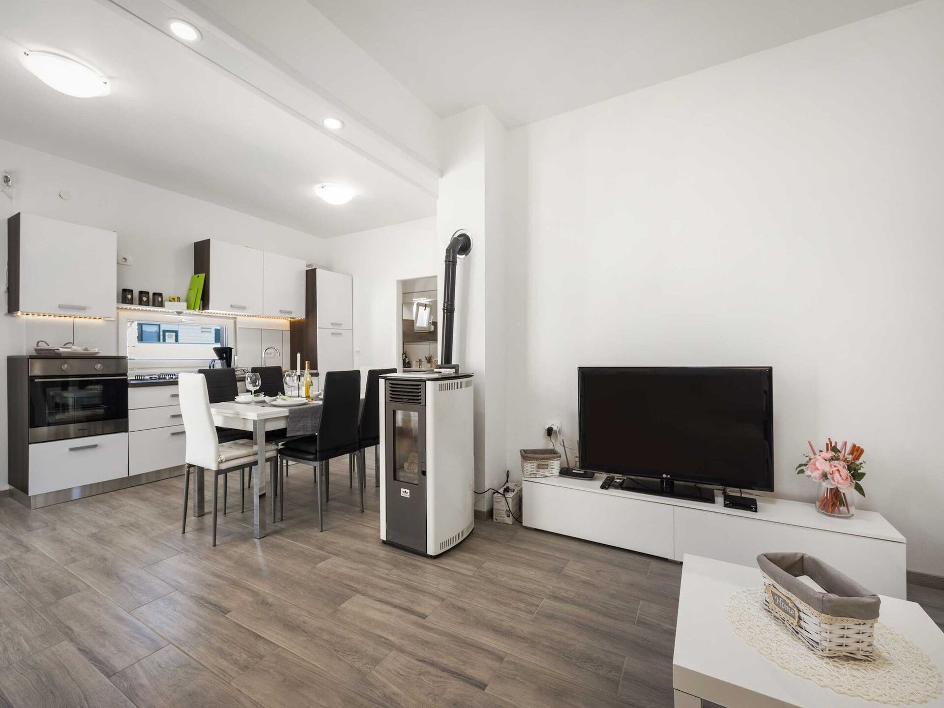 Villa Marsel in Gajana: privézwembad, jacuzzi en 6 persoons vakantiehuis - foto 12