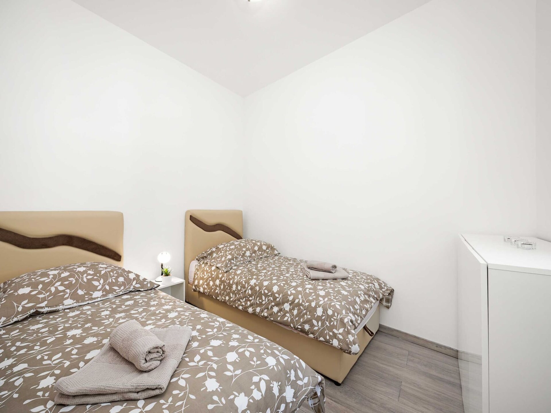 Villa Marsel in Gajana: privézwembad, jacuzzi en 6 persoons vakantiehuis - foto 14
