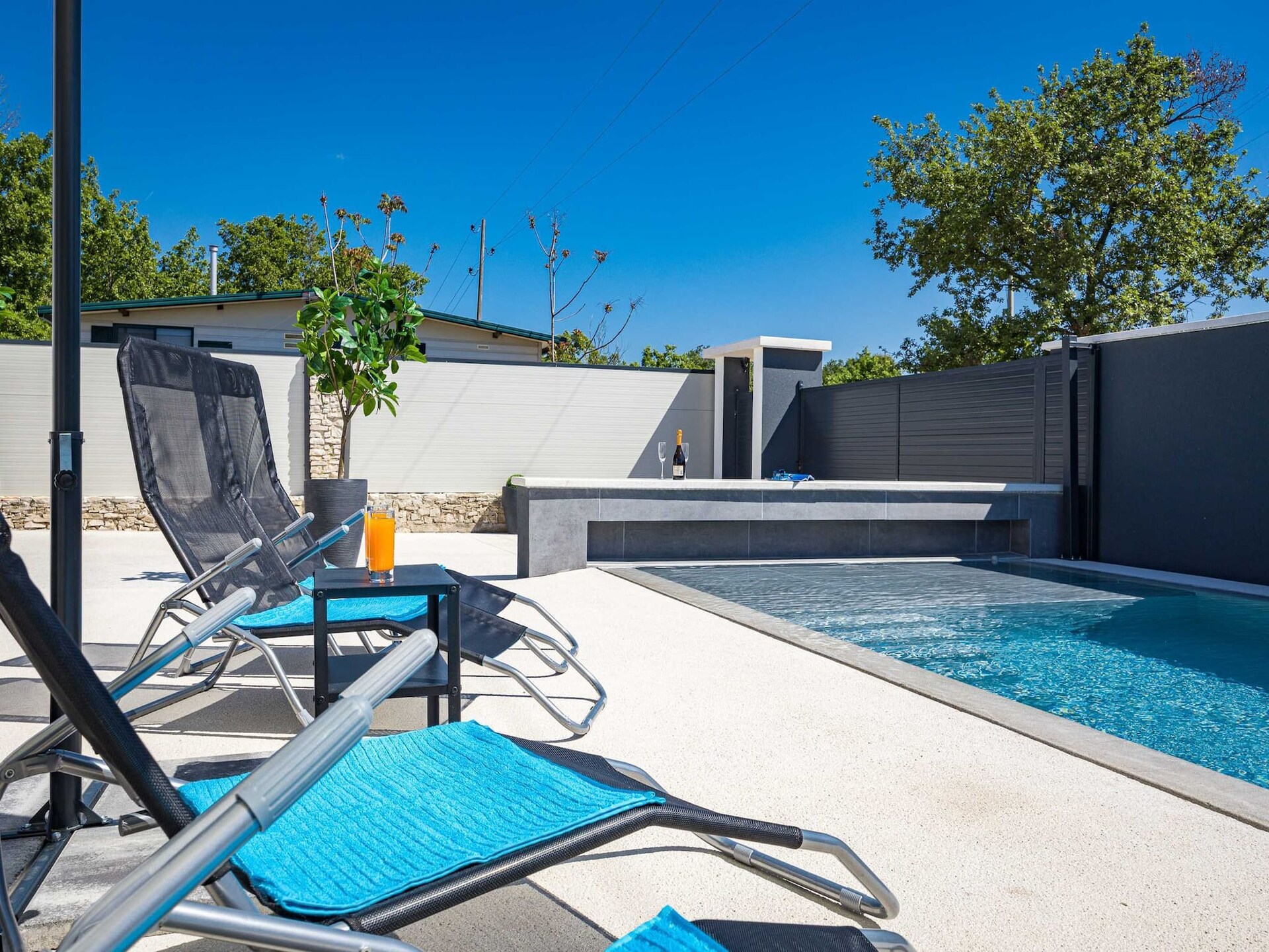 Villa Marsel in Gajana: privézwembad, jacuzzi en 6 persoons vakantiehuis - foto 20
