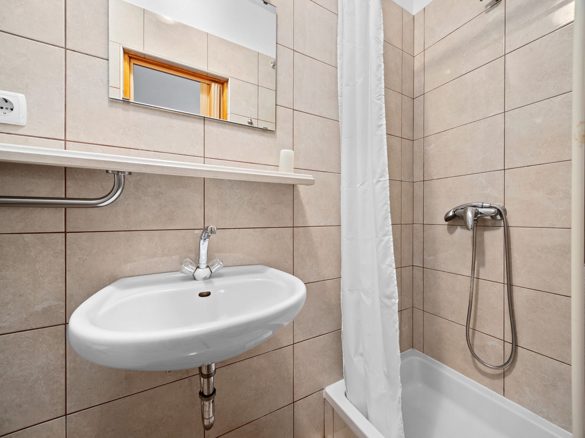 Appartement Marija met zeezicht in Barbat, 50 meter van het strand - foto 17