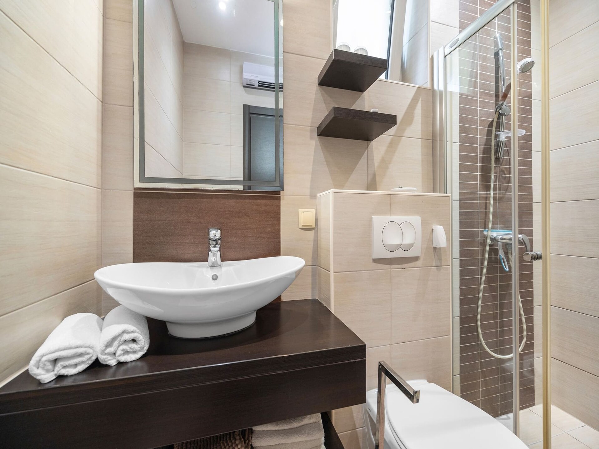 2-persoons appartement in Banjol aan het strand - foto 13