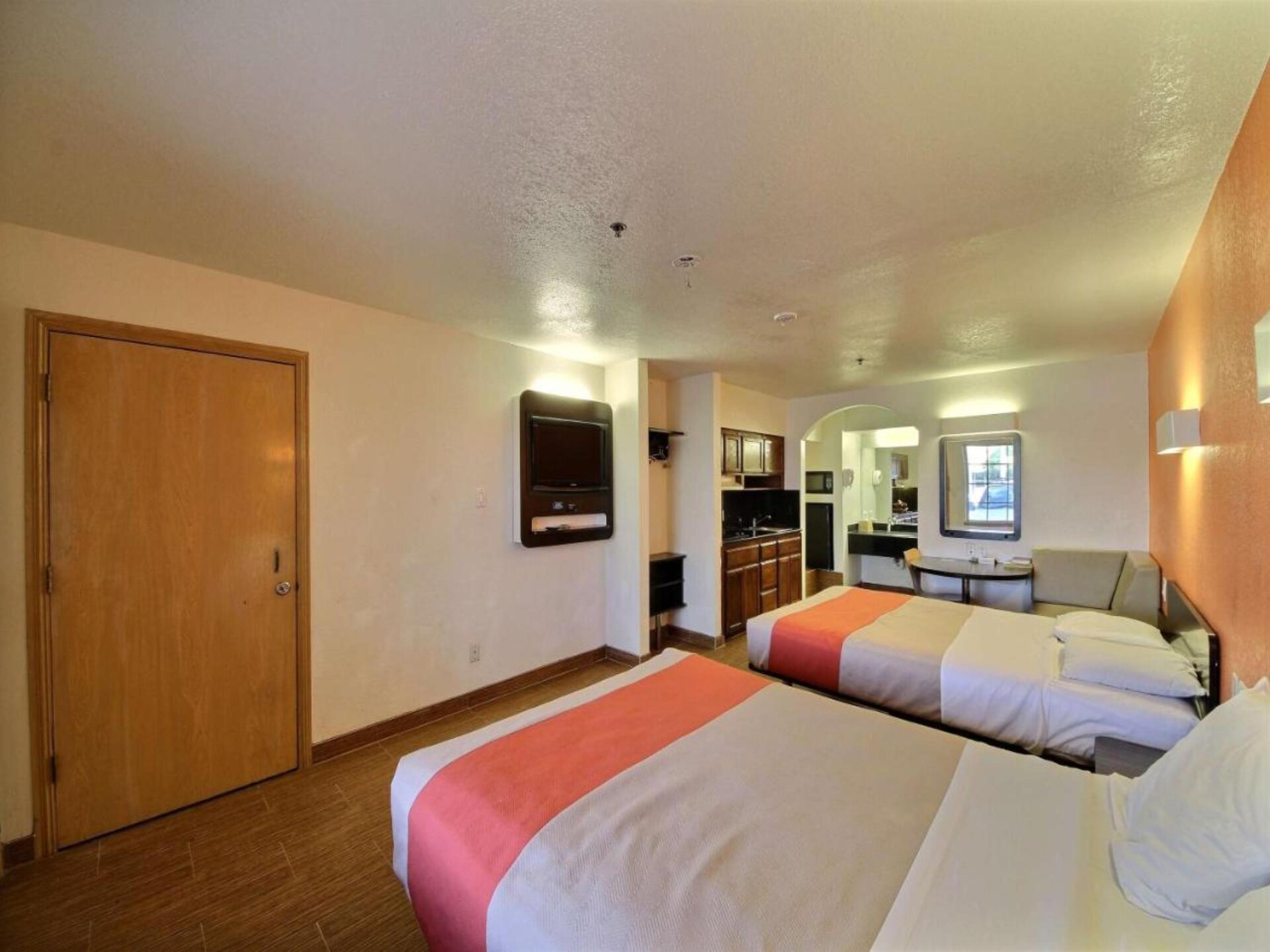 Knus appartement in Edinburg met zwembad en keuken - foto 17