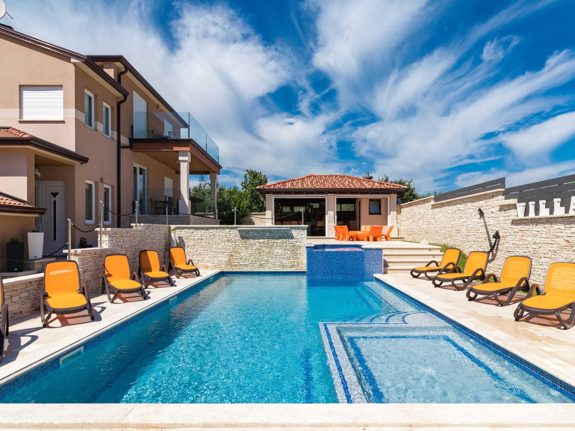 Luxe villa voor 18 personen met privézwembad, jacuzzi en sportfaciliteiten in Valtura - foto 19