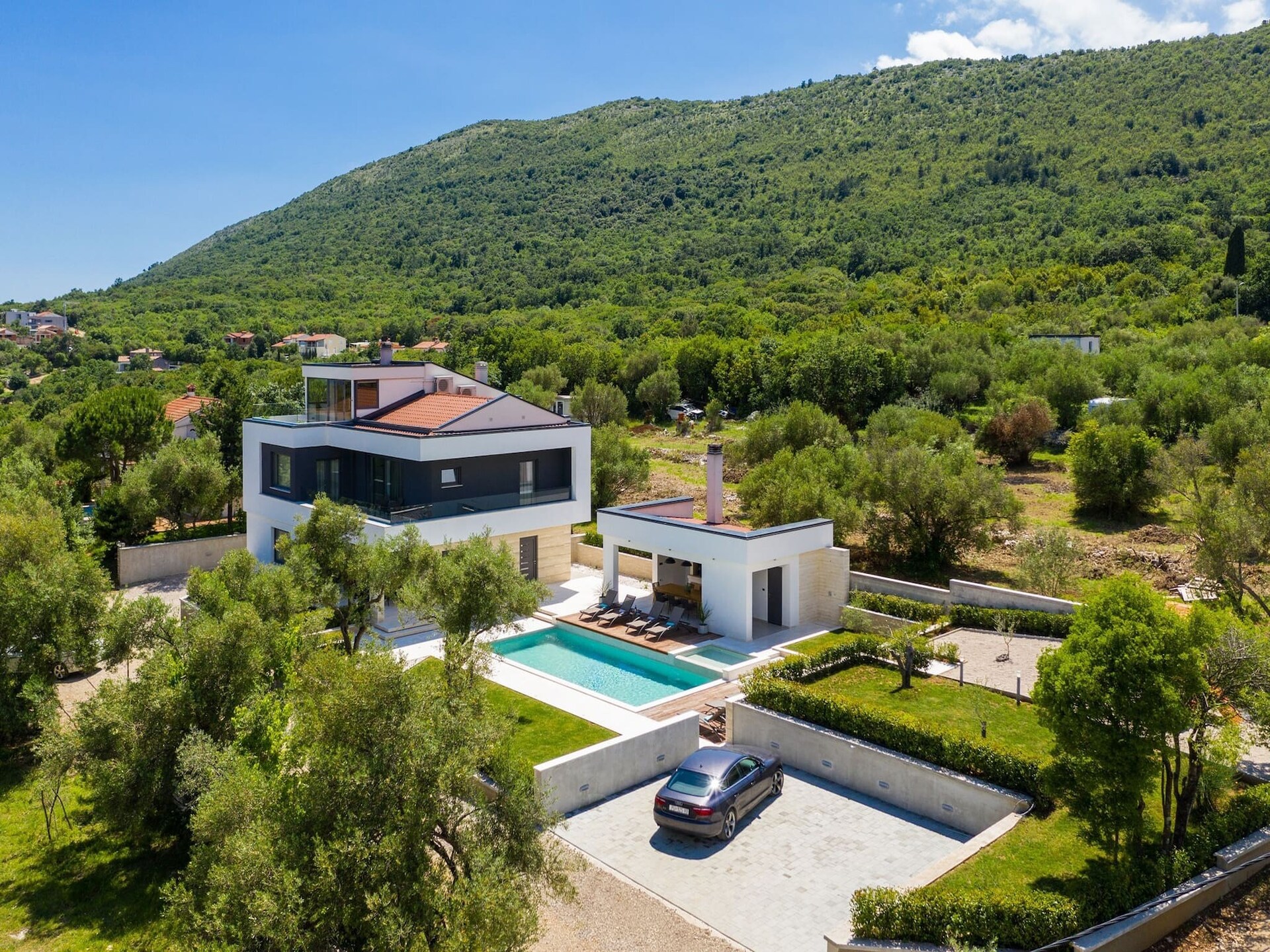 Villa Laurea: Modern Genieten met Privézwembad nabij Strand Drenje - foto 8