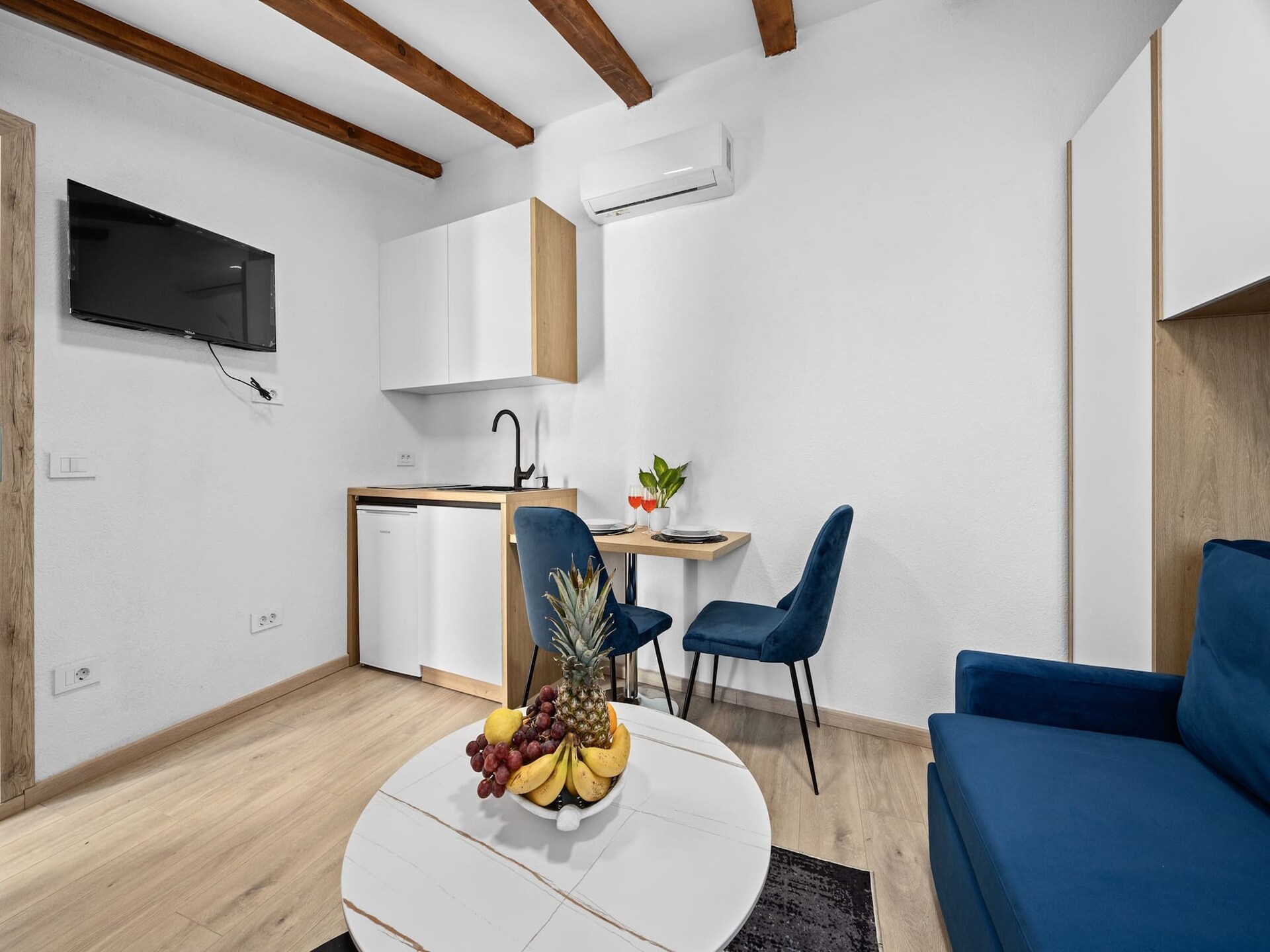 Capitolina Studio in hartje Pula met fenomenaal dakterras en zeezicht - foto 3