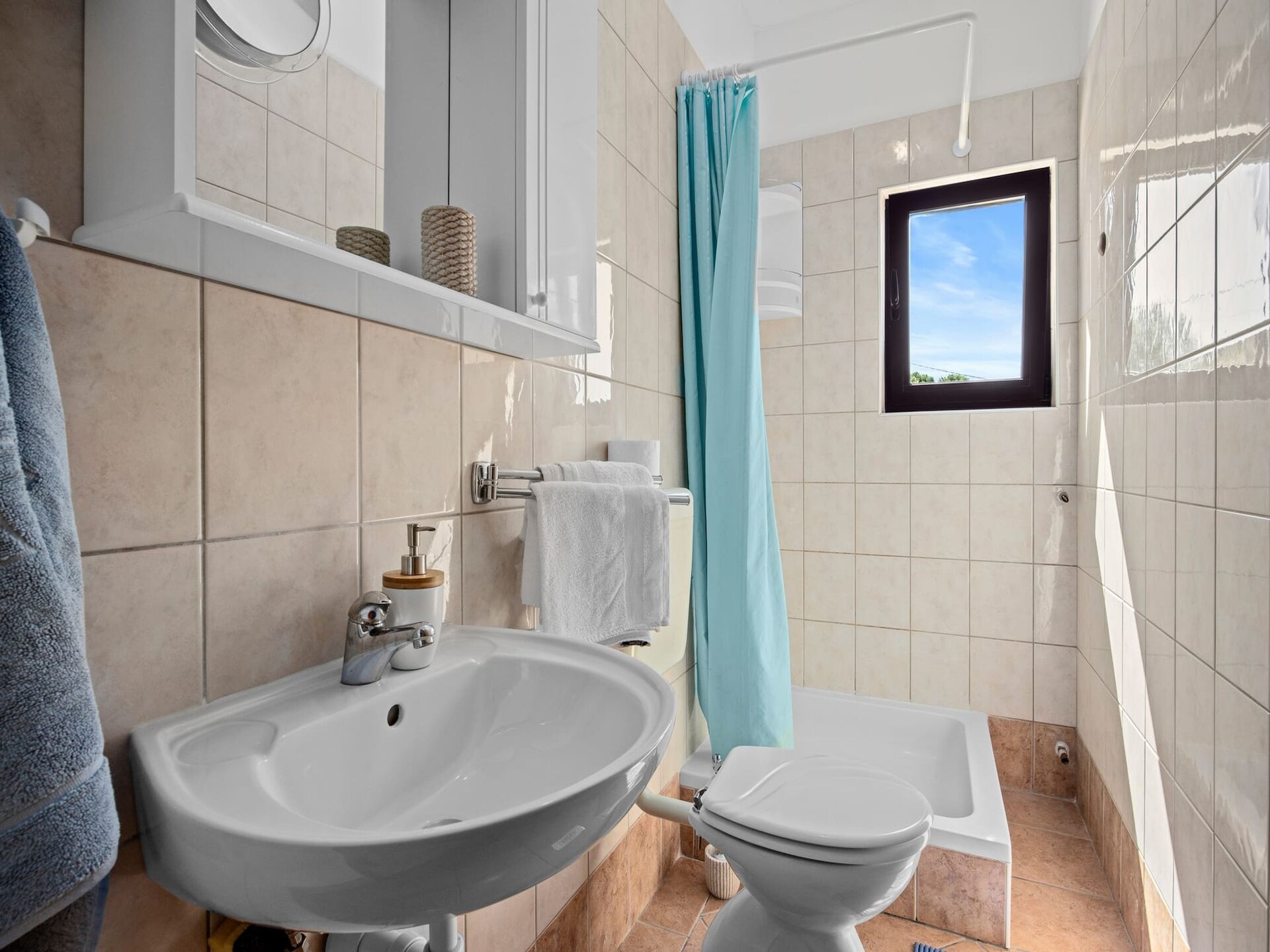 Appartement met zeezicht en balkon, 300m van strand in Supetarska Draga - foto 8