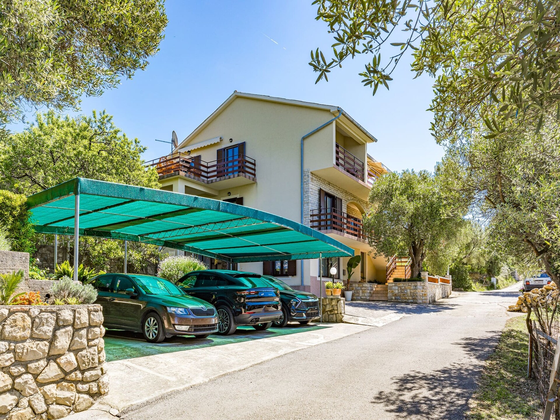 Appartement met zeezicht en balkon, 300m van strand in Supetarska Draga - foto 12