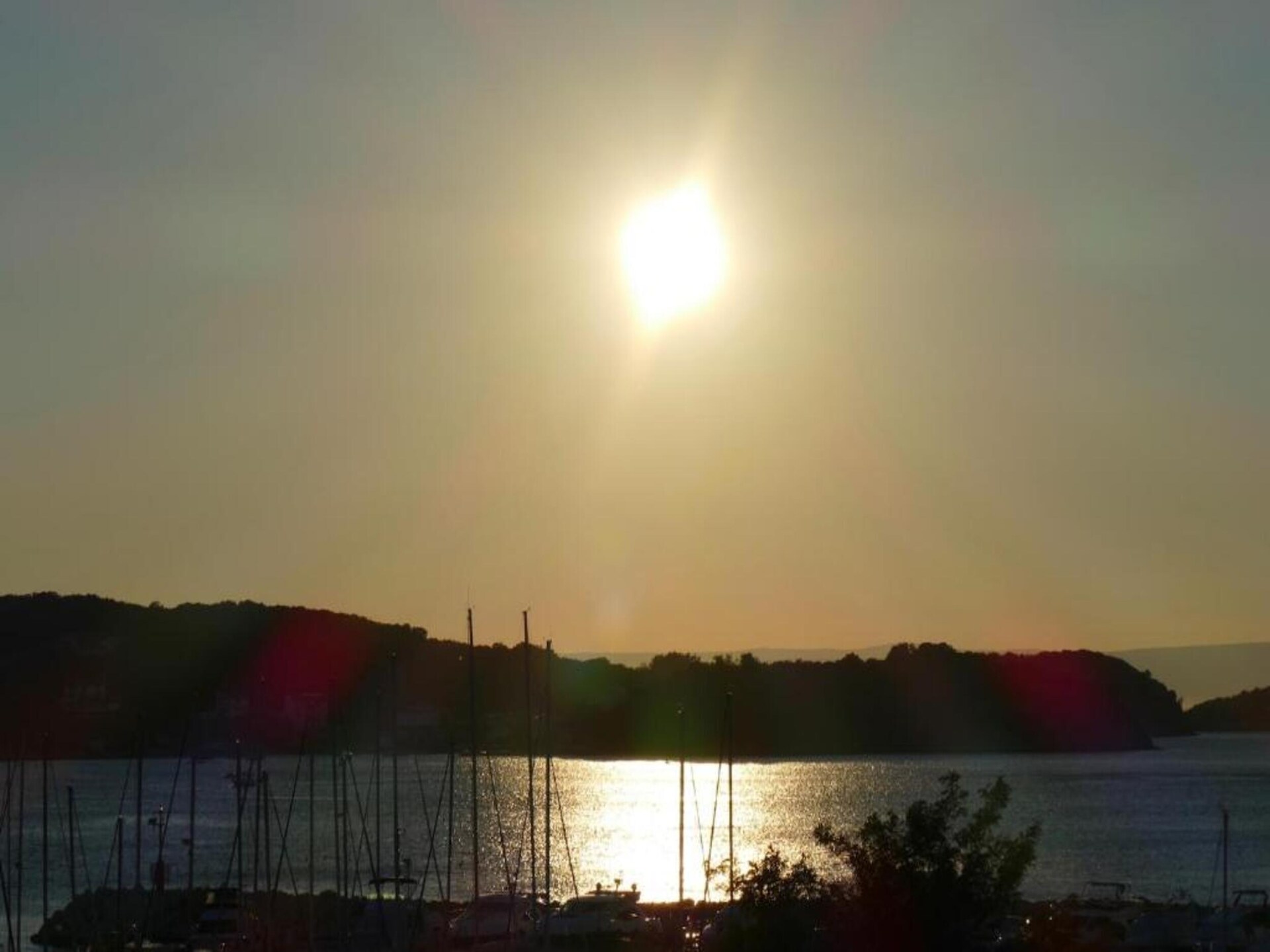Appartement met zeezicht en balkon, 300m van strand in Supetarska Draga - foto 19