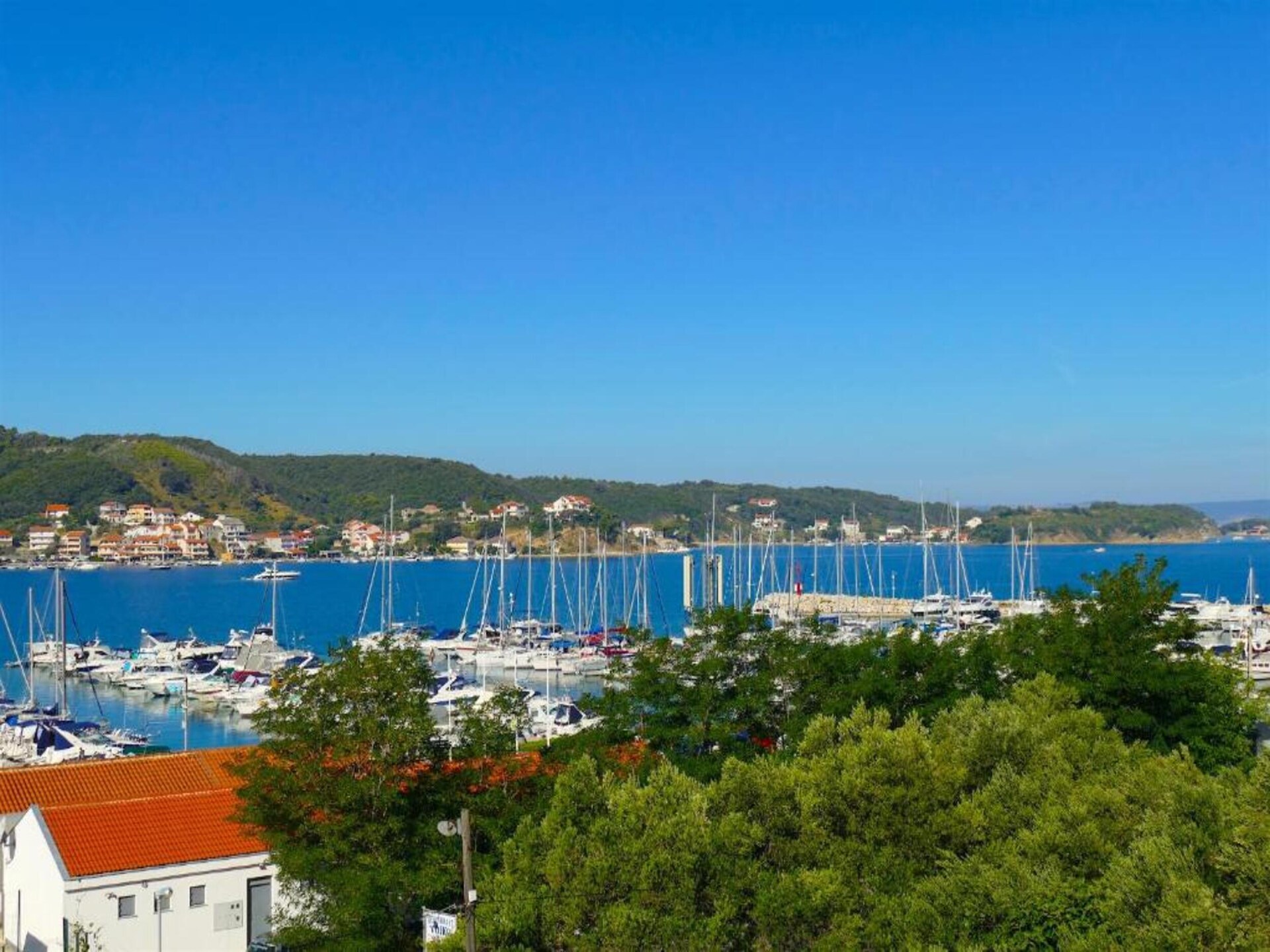 Appartement met zeezicht en balkon, 300m van strand in Supetarska Draga - foto 20