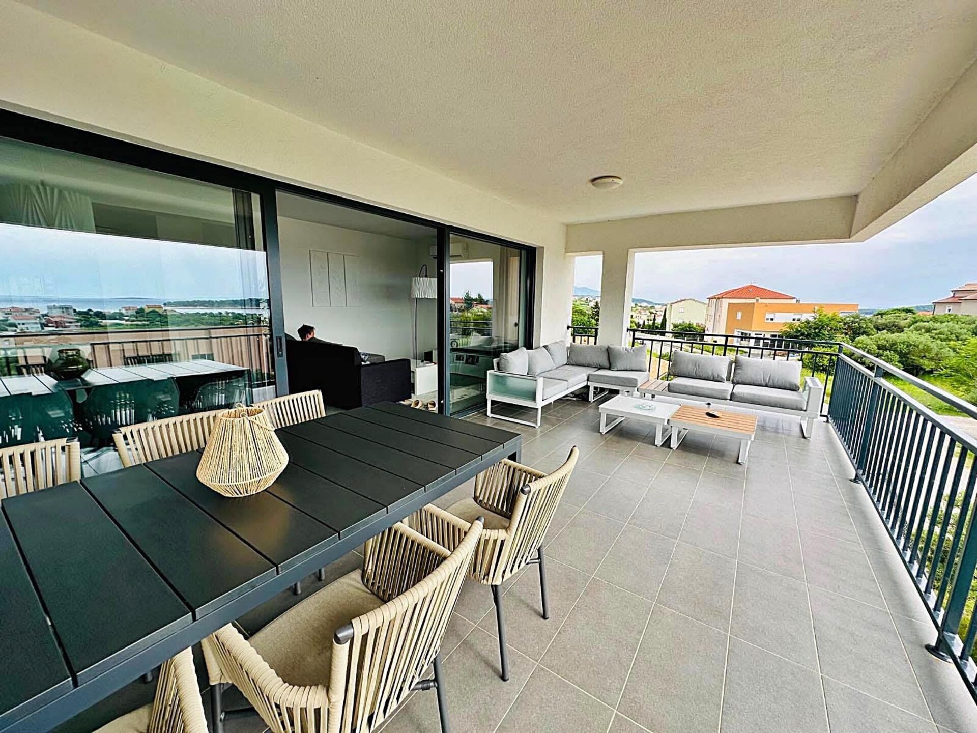 Modern appartement met zeezicht en balkon, 400m van strand in Banjol - foto 5