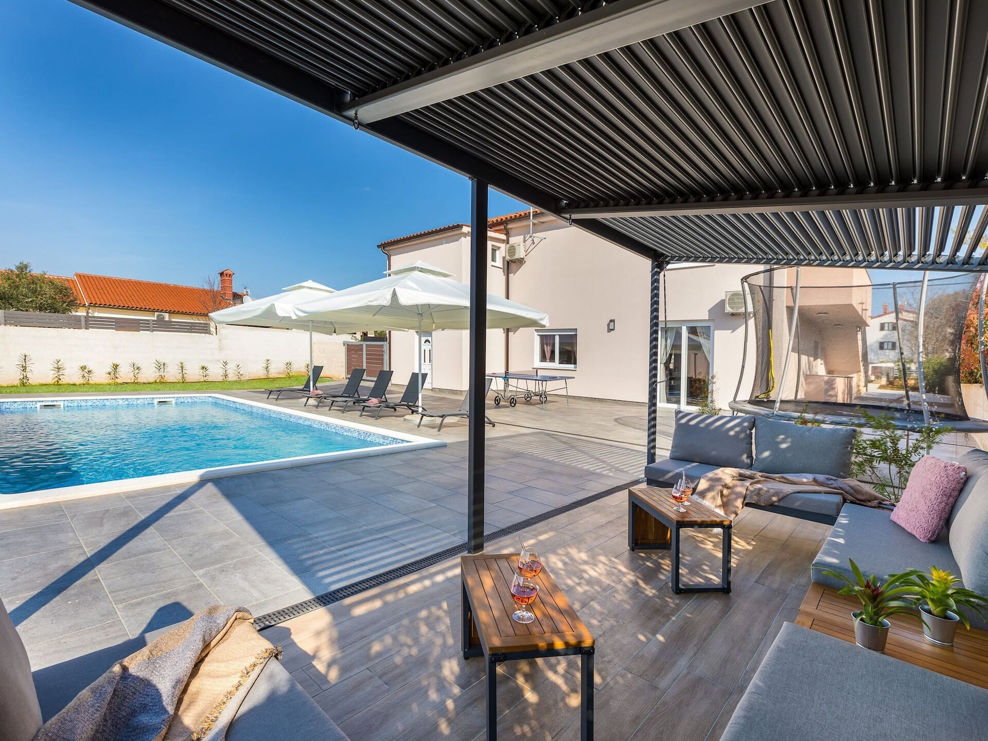 12-persoons villa in Valbandon met privézwembad - foto 48