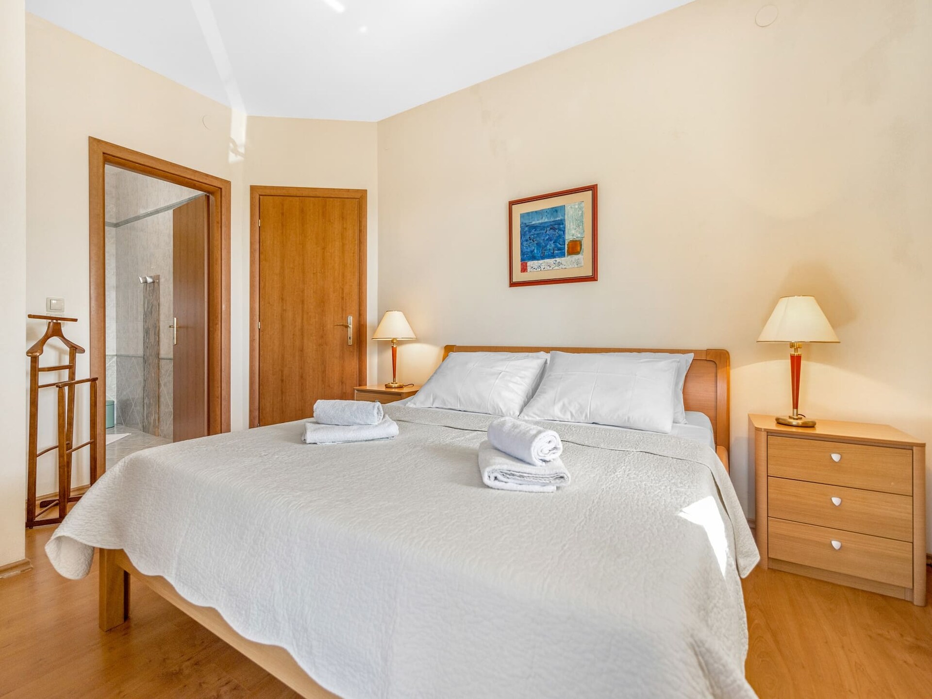 Blanka B2: Stijlvol appartement met jacuzzi, tuin en strand op 250m - foto 8