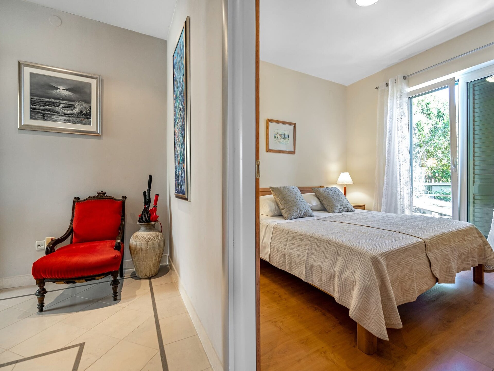 Blanka B2: Stijlvol appartement met jacuzzi, tuin en strand op 250m - foto 14
